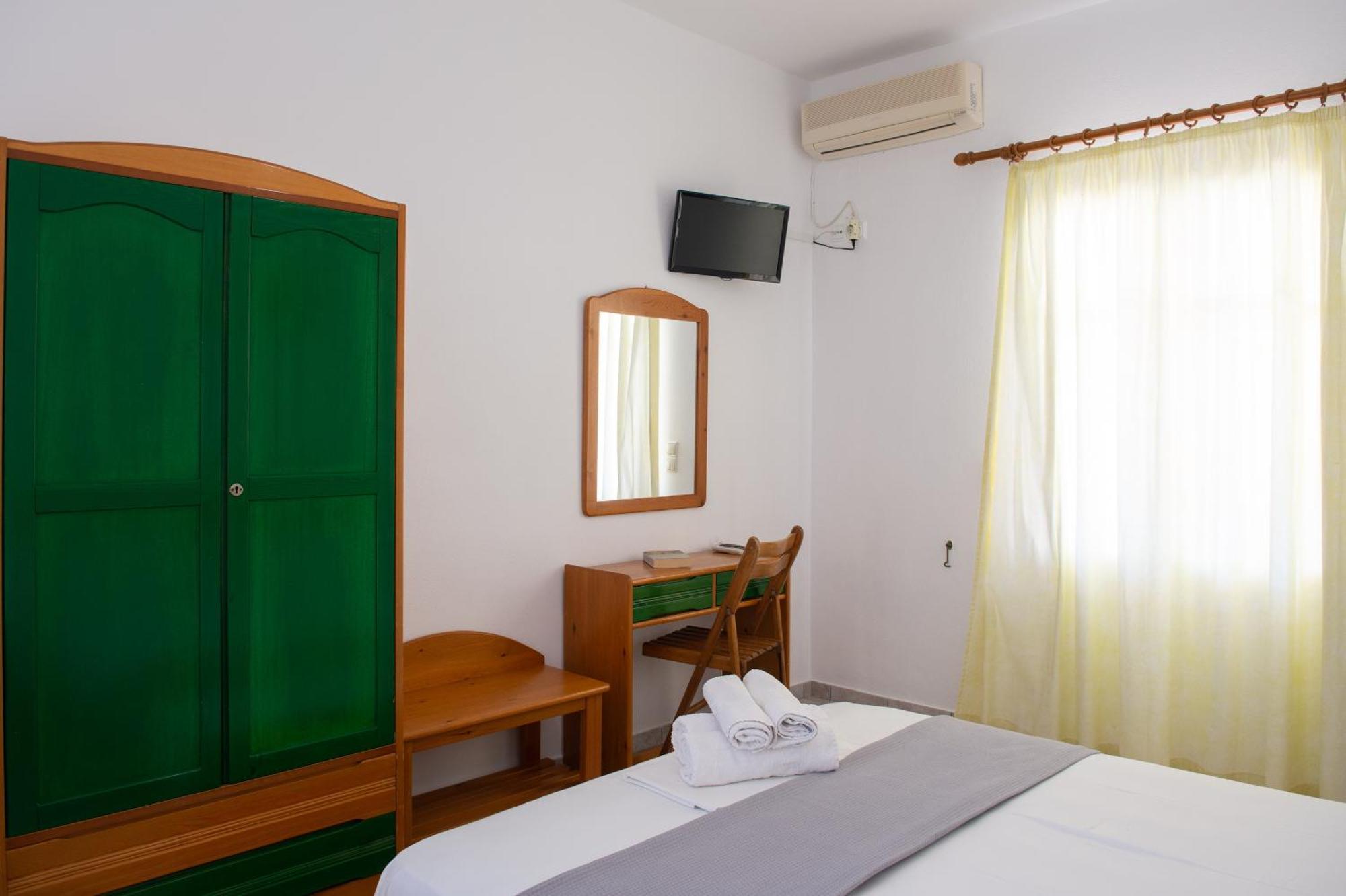 Guest house Morpheas & 5*