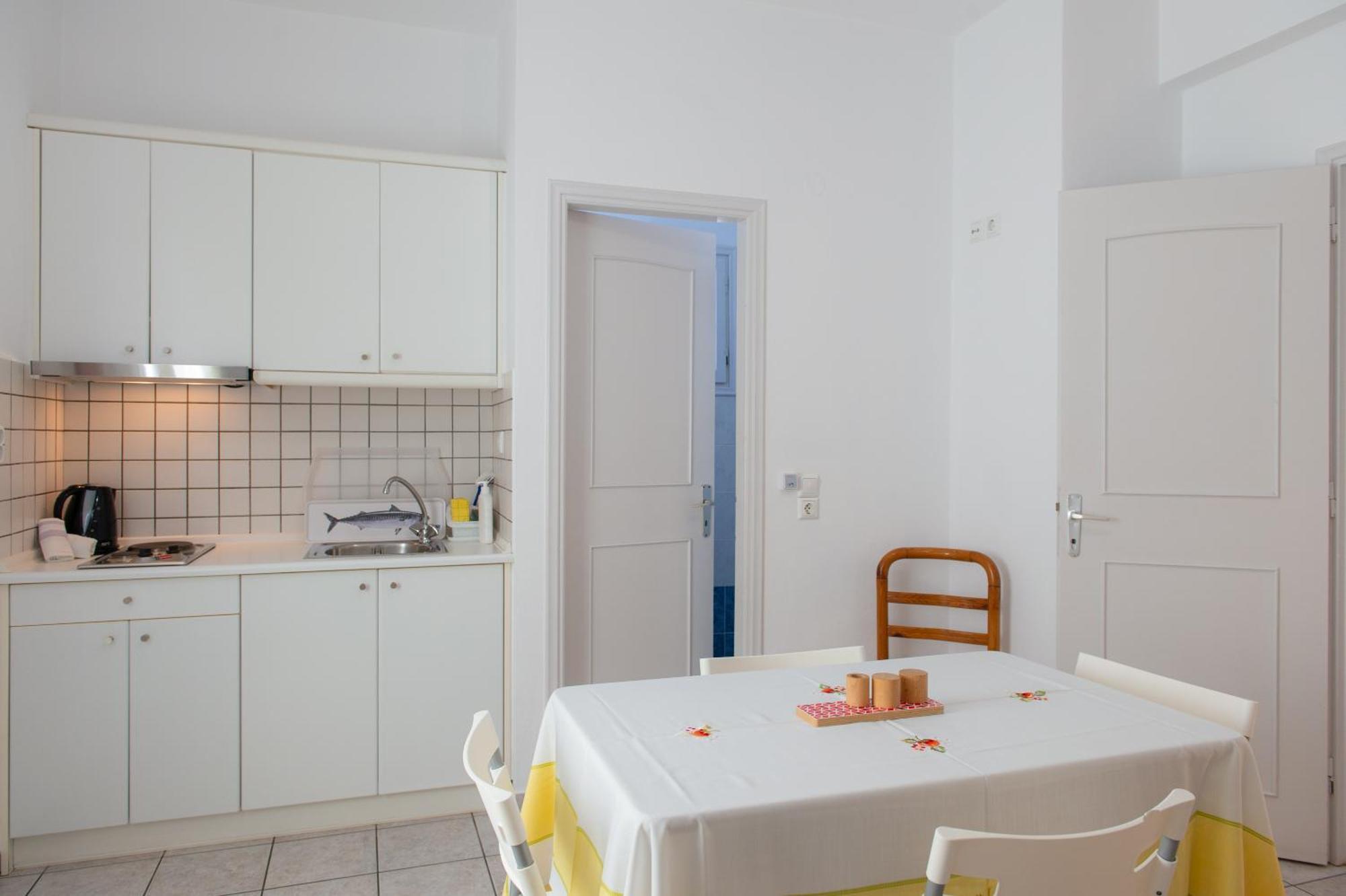 Morpheas & 5* Kamares (Sifnos)