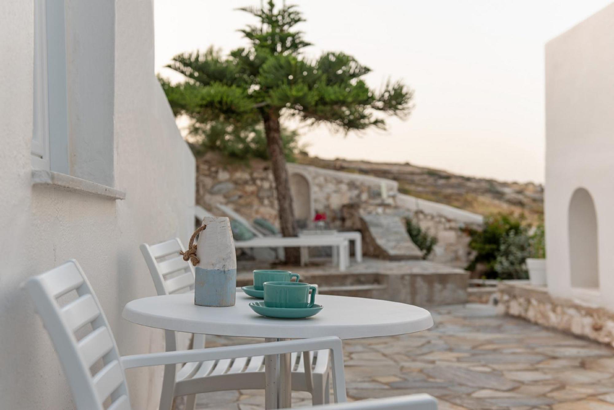 Hotel Adonis & Naousa (Paros)