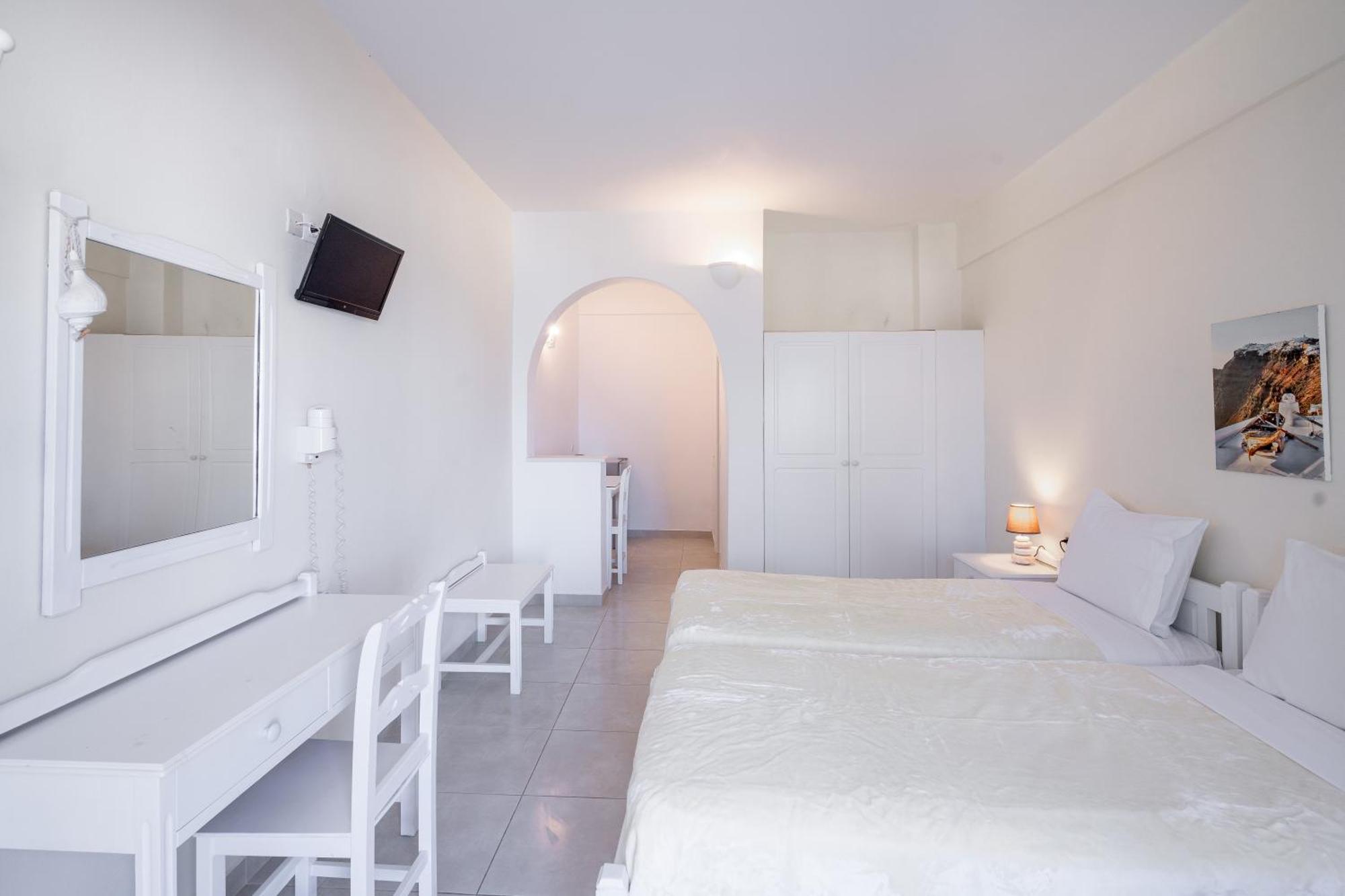 Aparthotel Ersi 3*