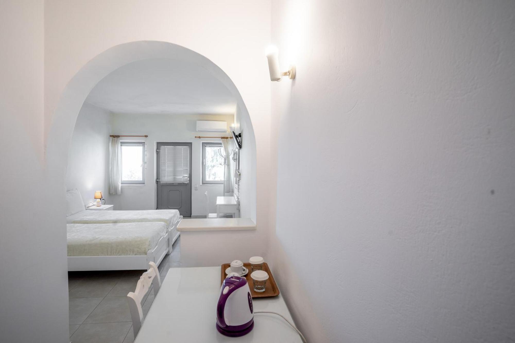 Ersi Fira (Santorini)
