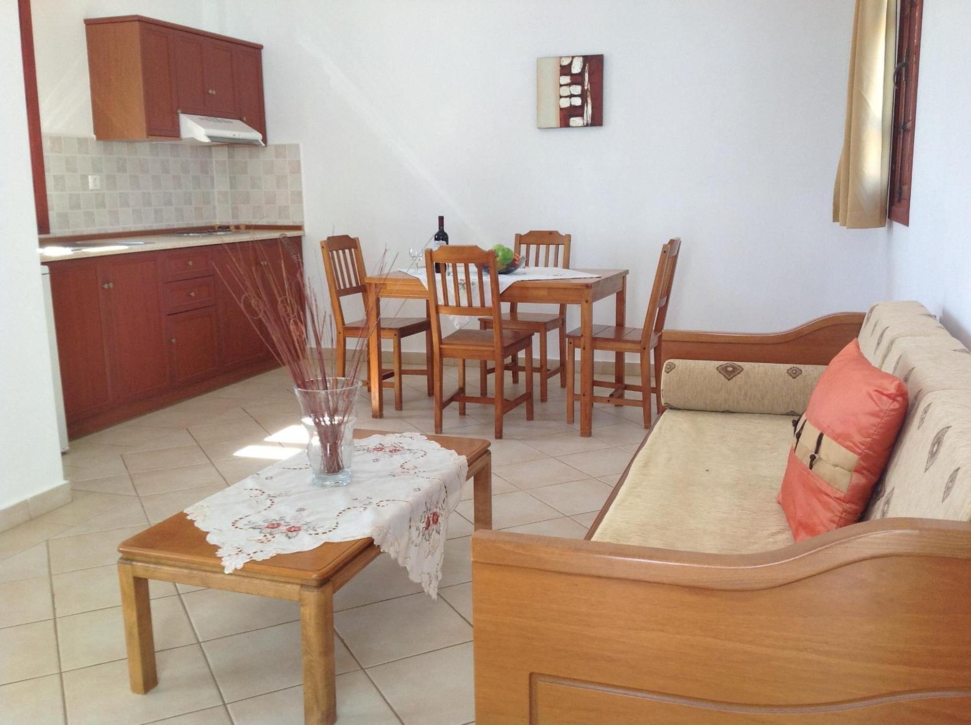 Aparthotel Golden Sun 2*