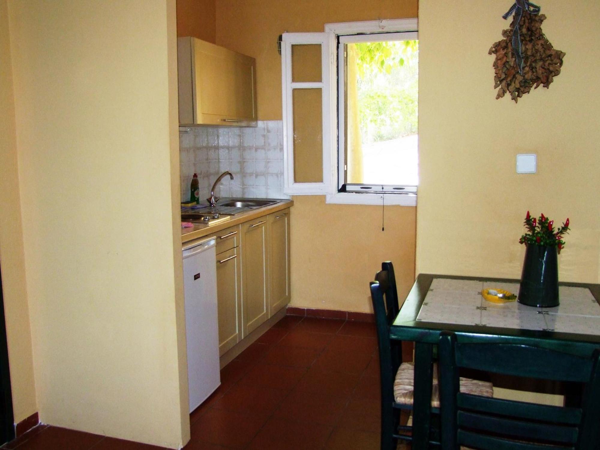 The Yellow Apartment Agios Nikolaos (Chalkidiki)