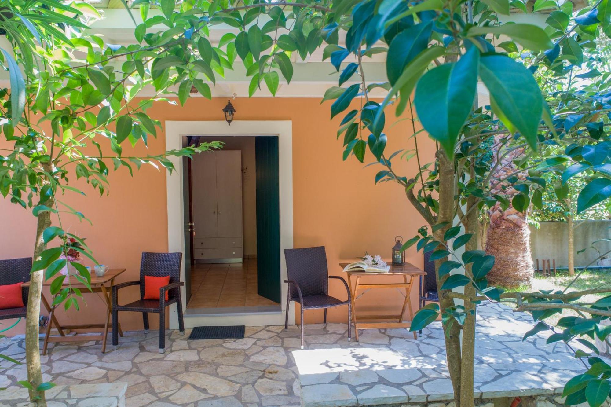Anthias Garden Apartment *