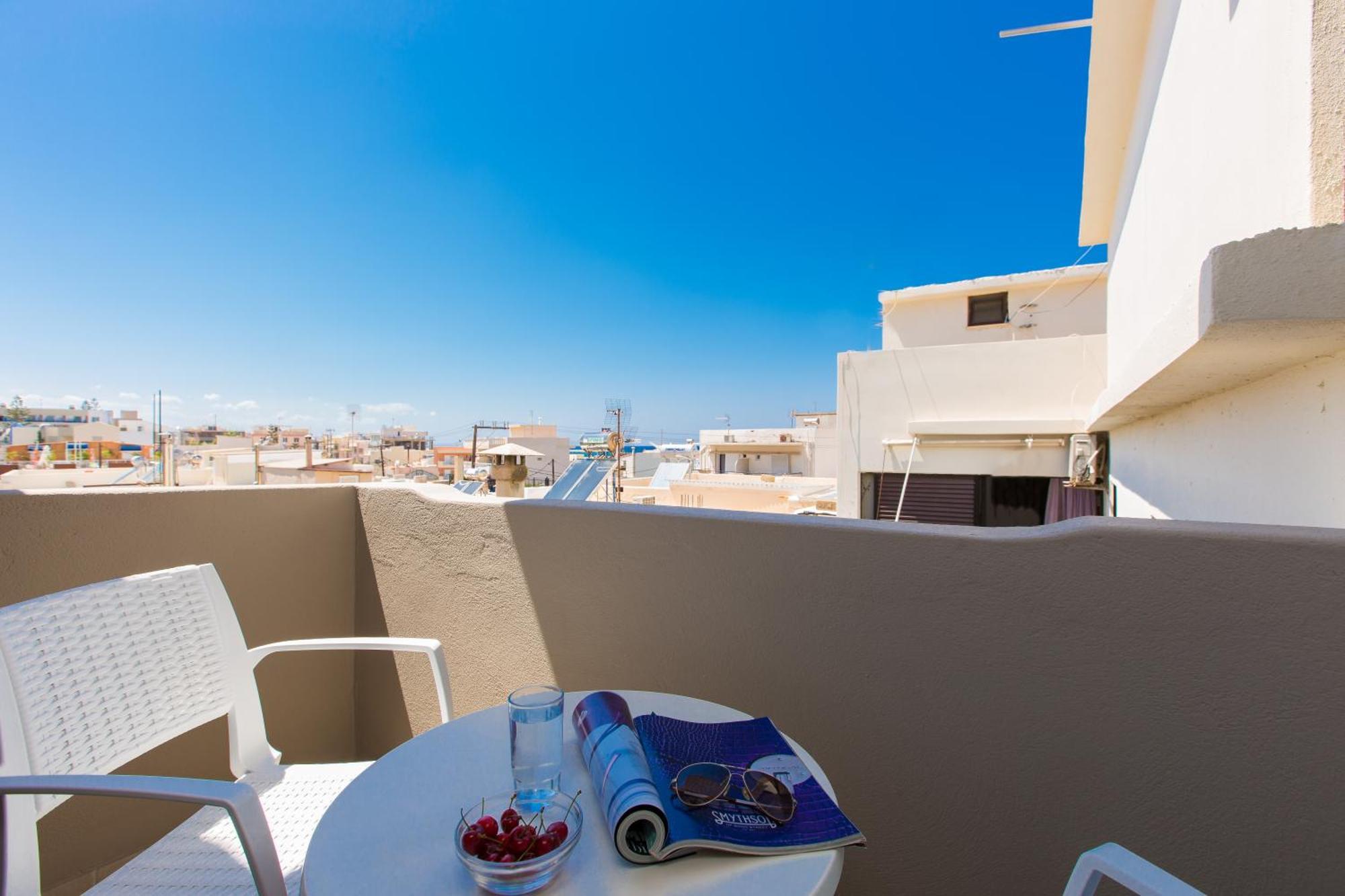 Eltina Aparthotel 2*