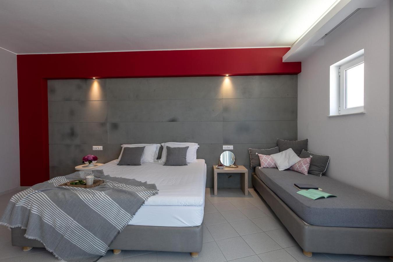 Akrogiali Beach Aparthotel 4*