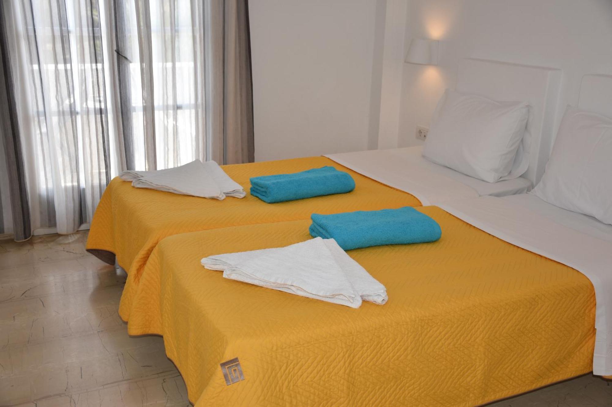 Arion Bay Santorini 3*