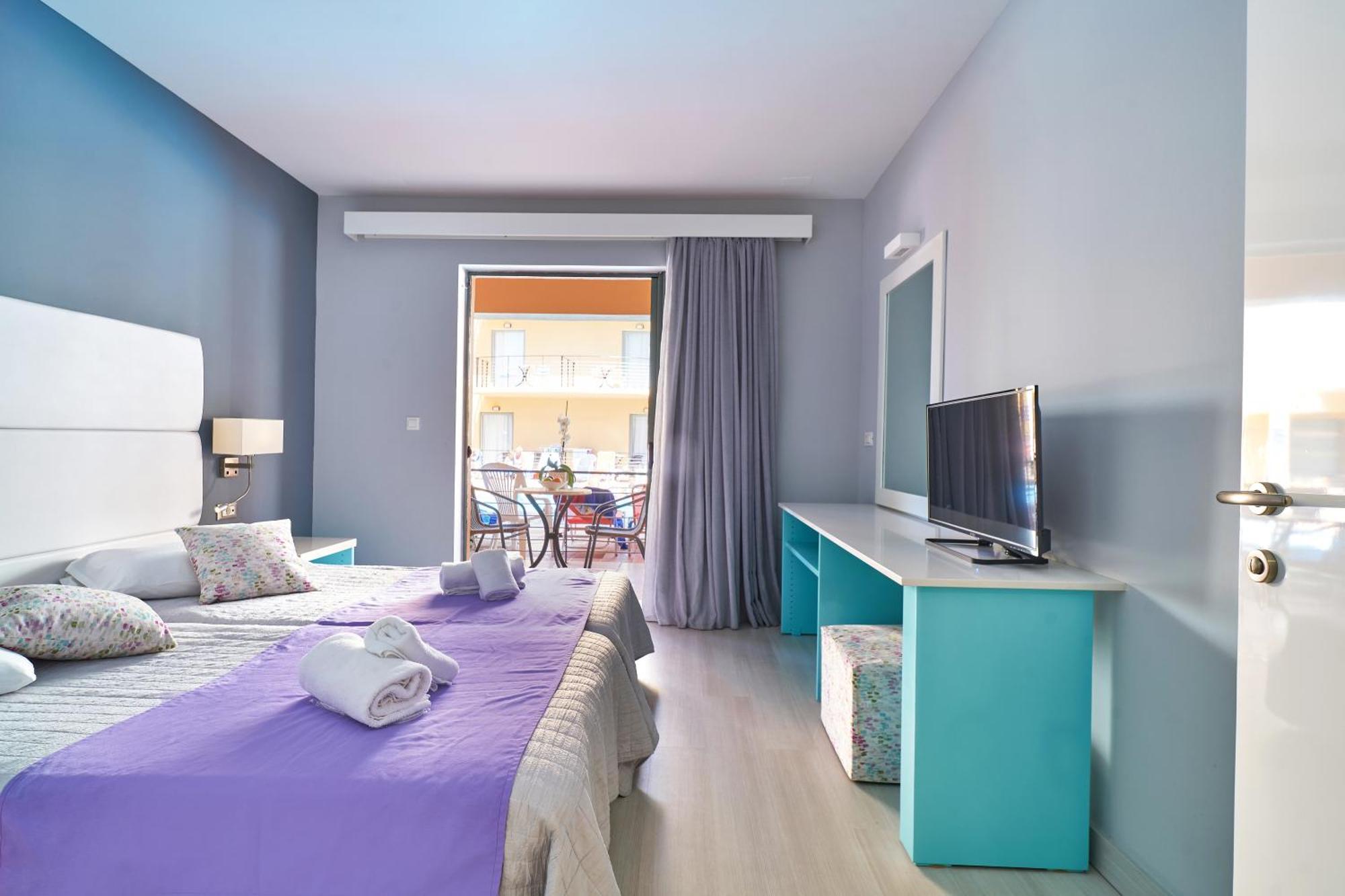 Sunrise Village Hotel 3*