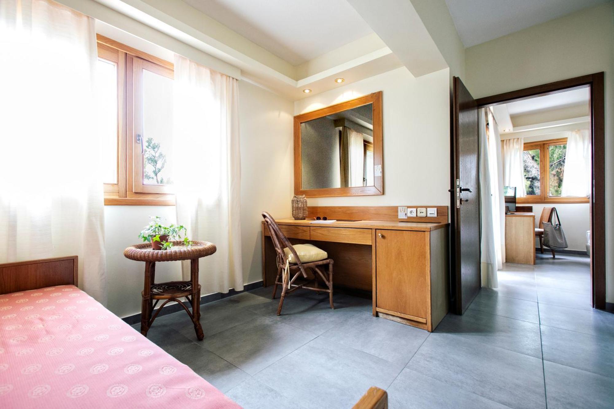 Holidays & 5* Possidi