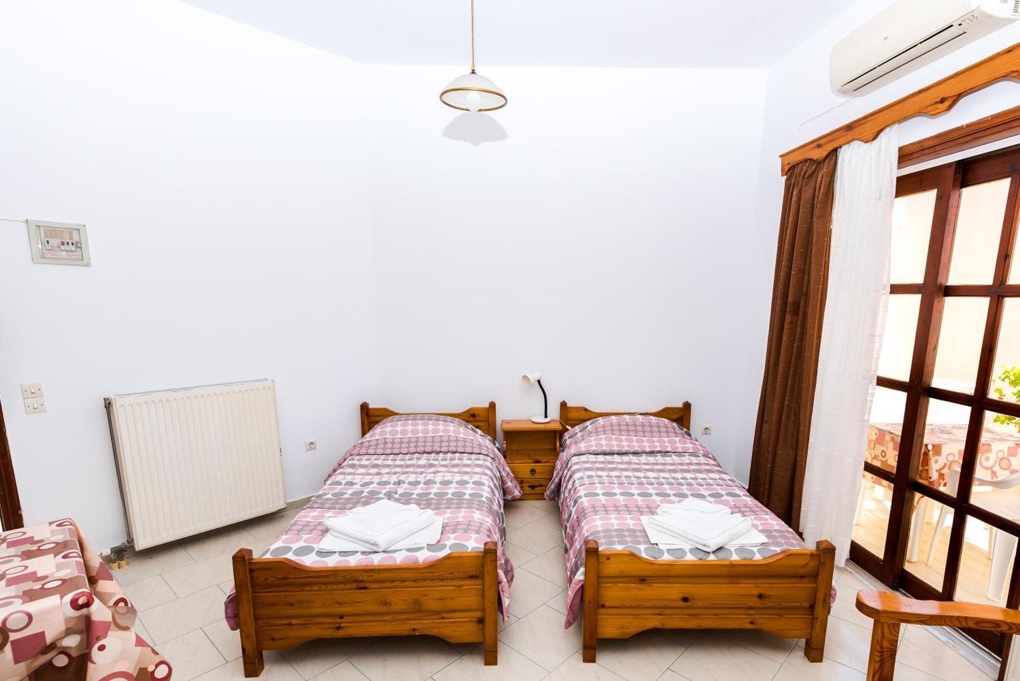 Aparthotel Erato 2*