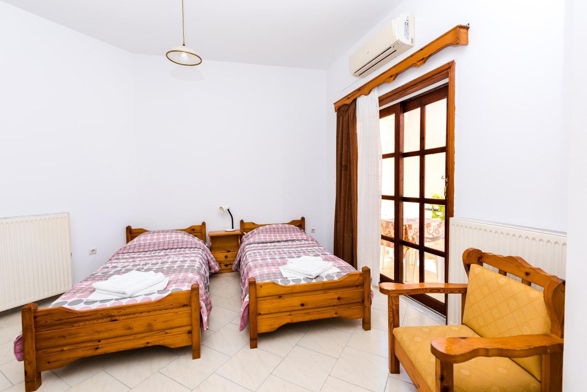 Erato Aparthotel