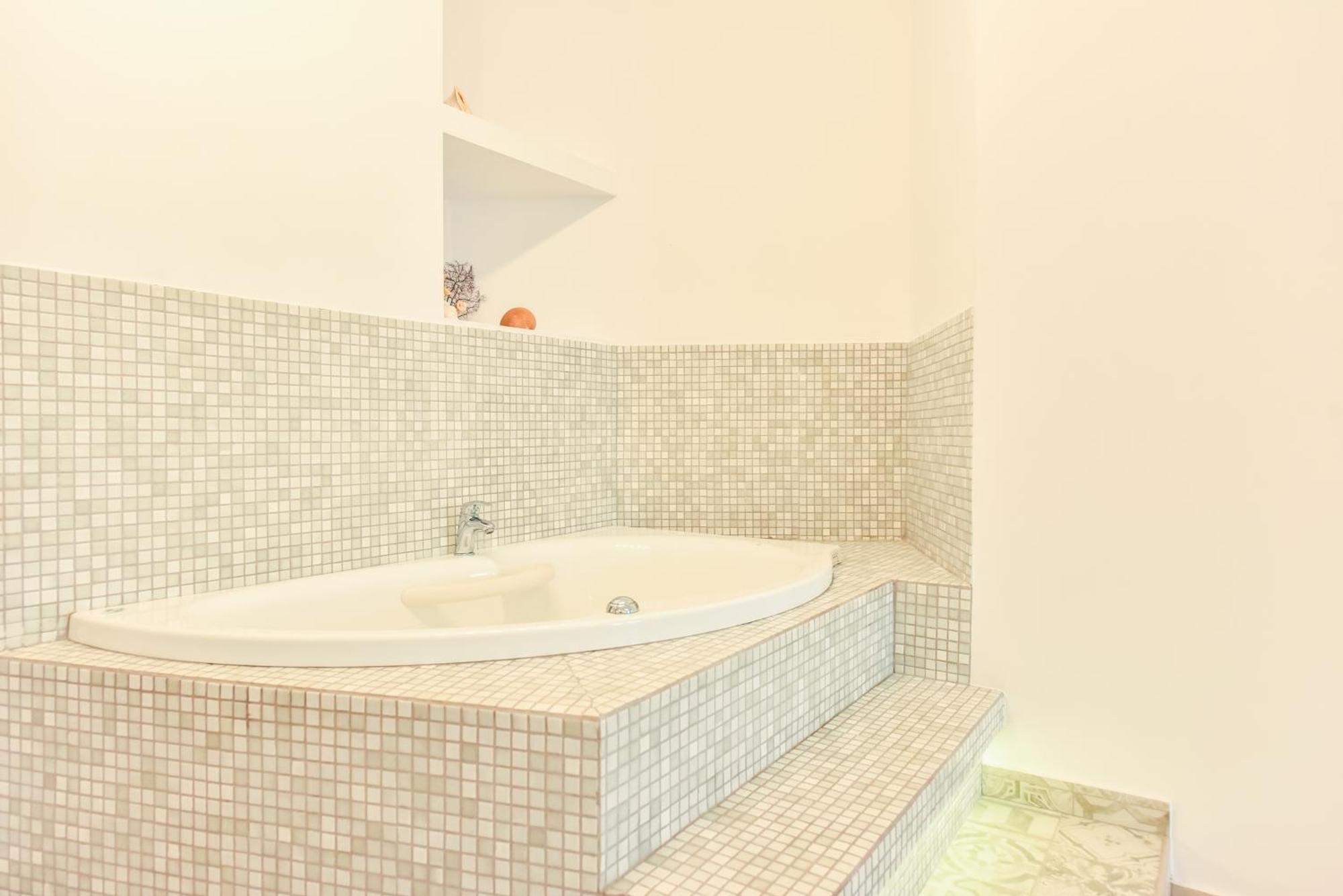 Queen Boutique Apartment