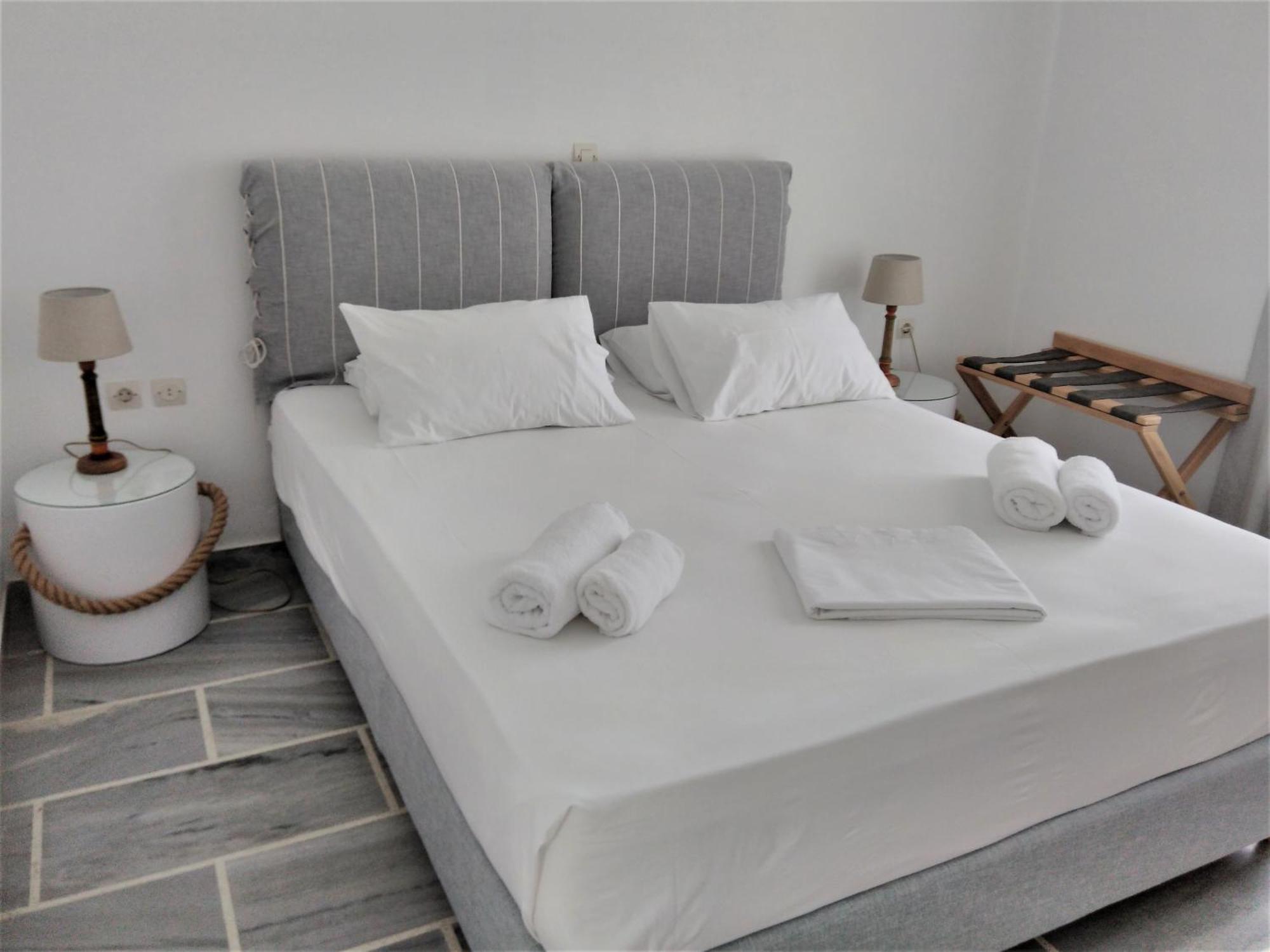 Despina's Mare Naousa (Paros)
