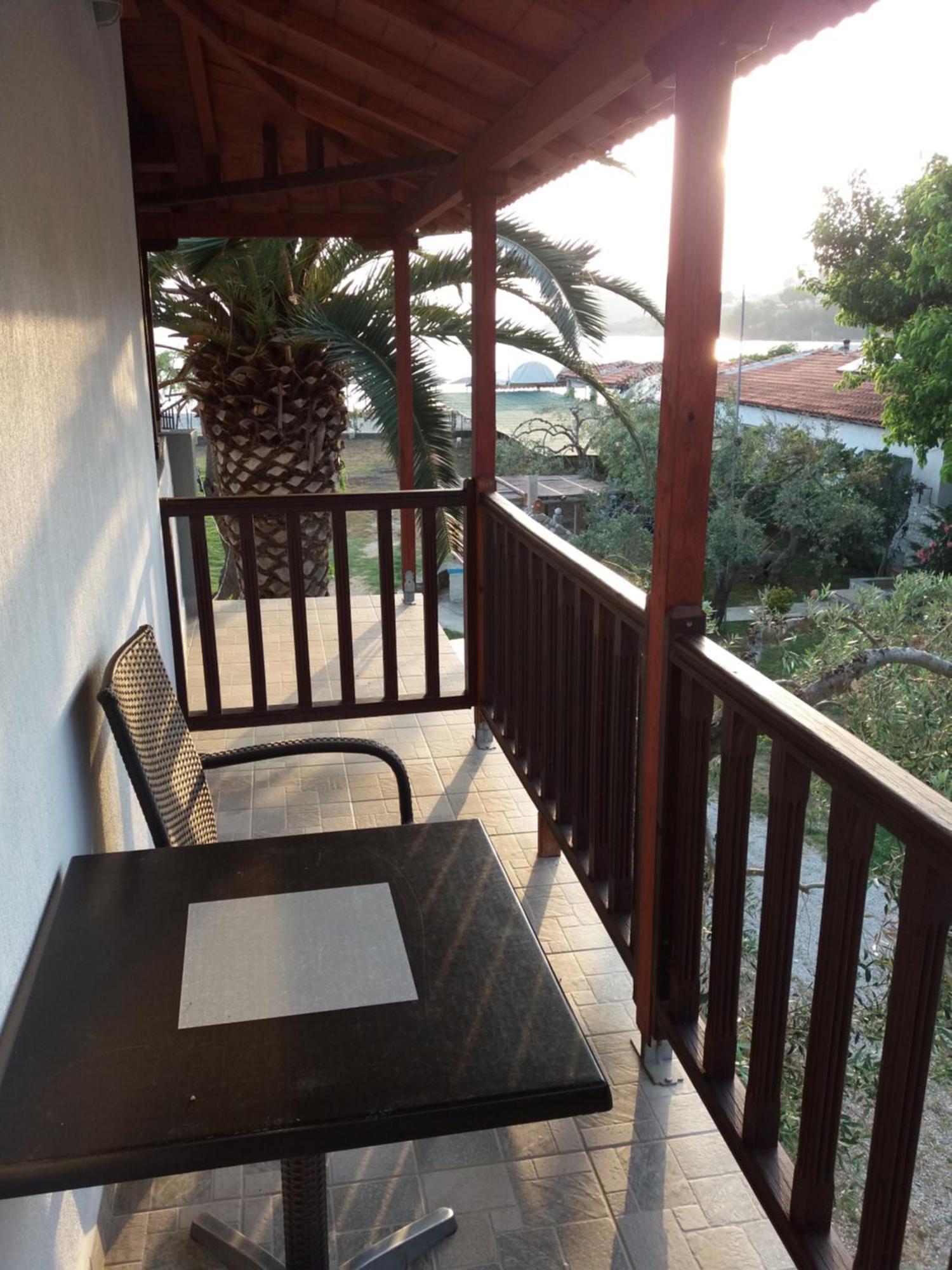 Pelagos Beachfront Apartment *