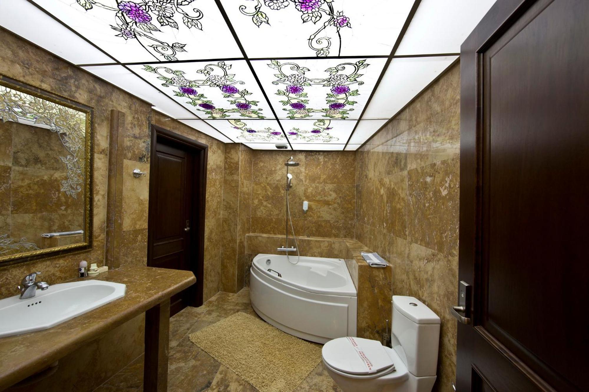 Lithos Hotel