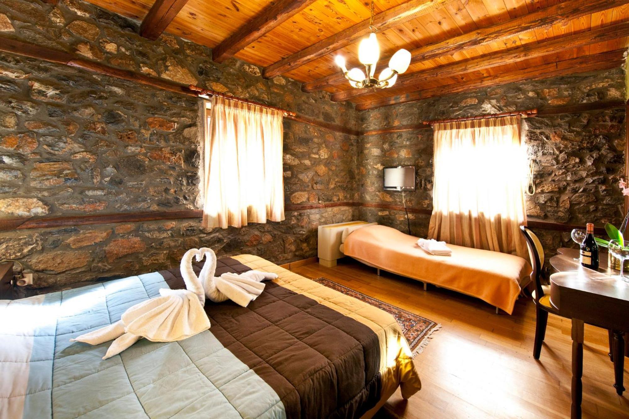 Lithos Hotel