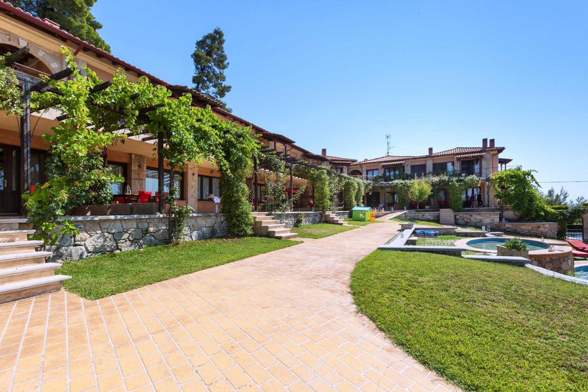 Akritas Ef Zin & Villa *