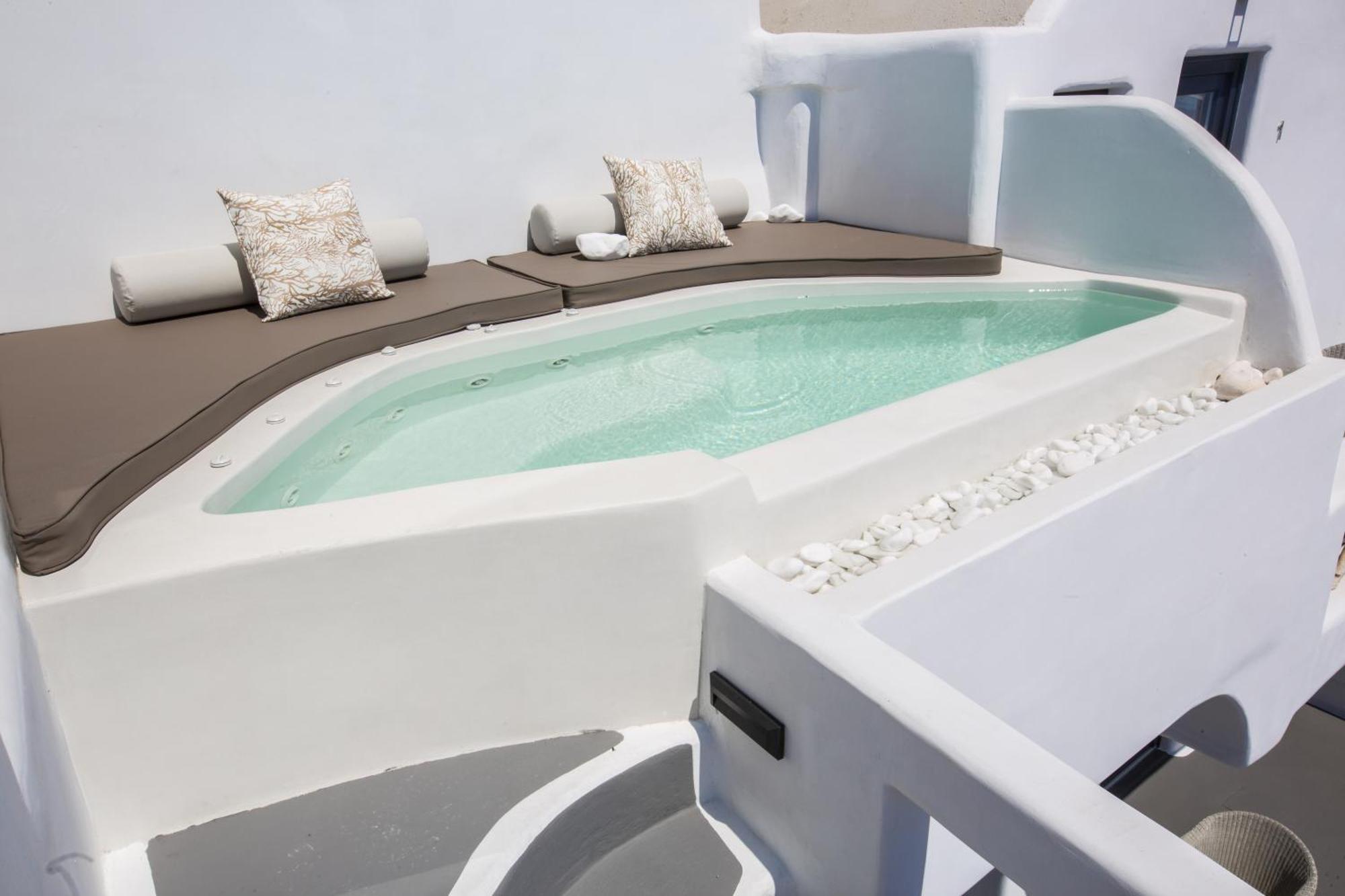 Chic Santorini
