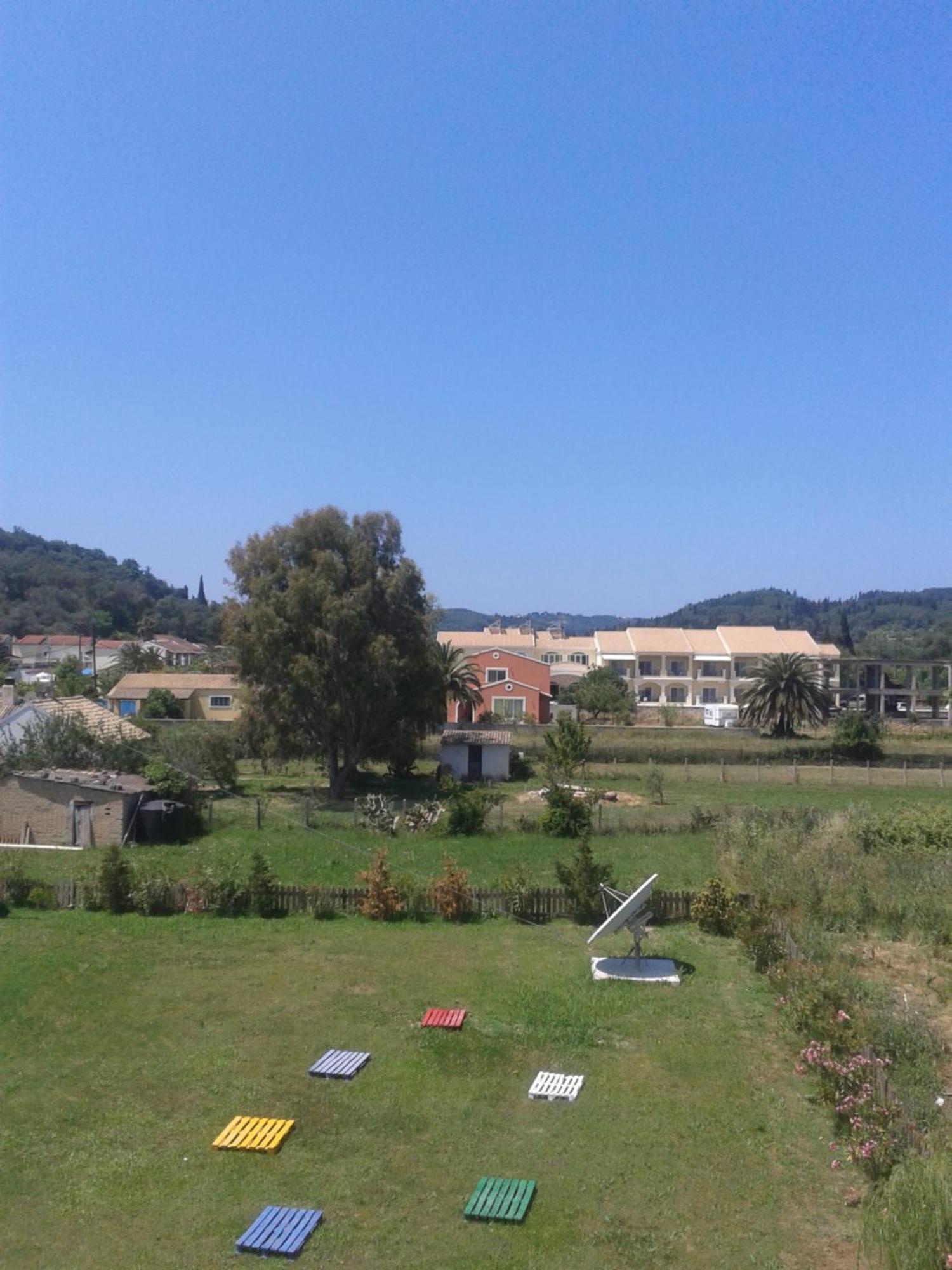 Christakis 2*