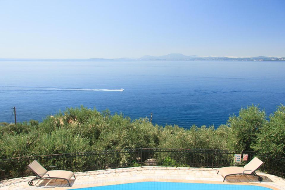 Spyros * Nisaki (Corfu)