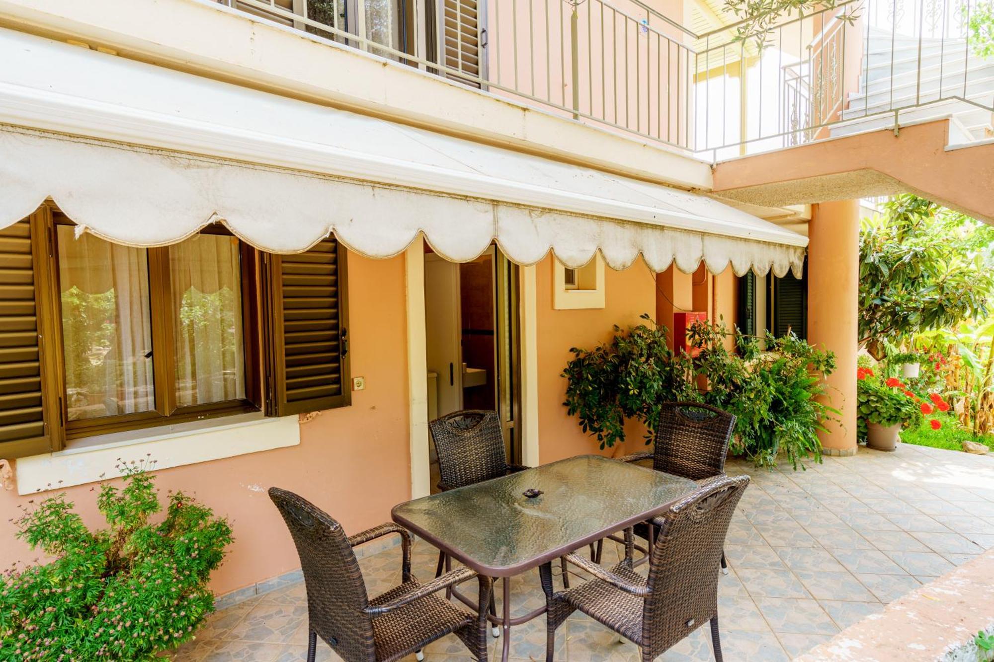 Ramona Apartment *