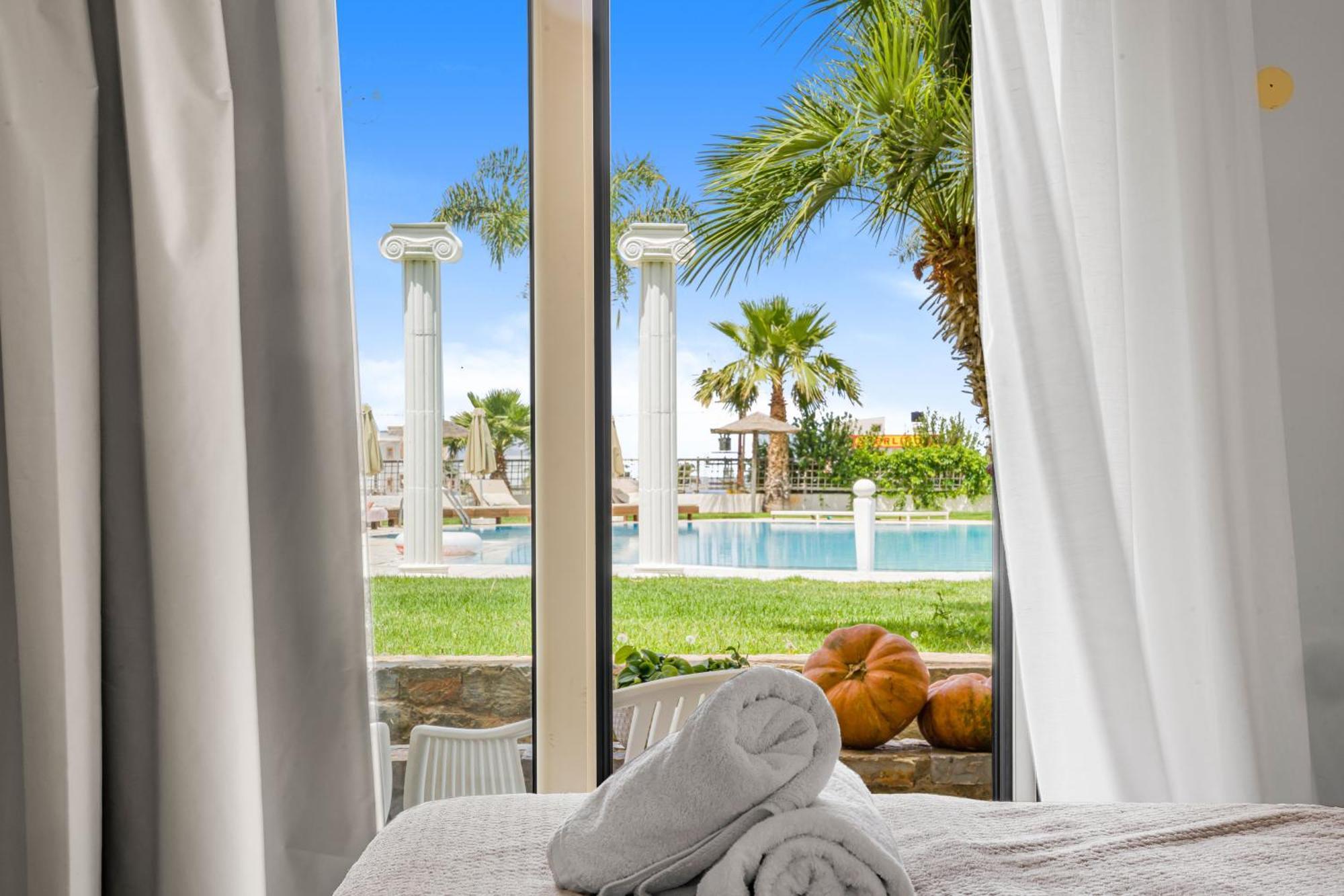 Socrates 3* Malia (Crete)
