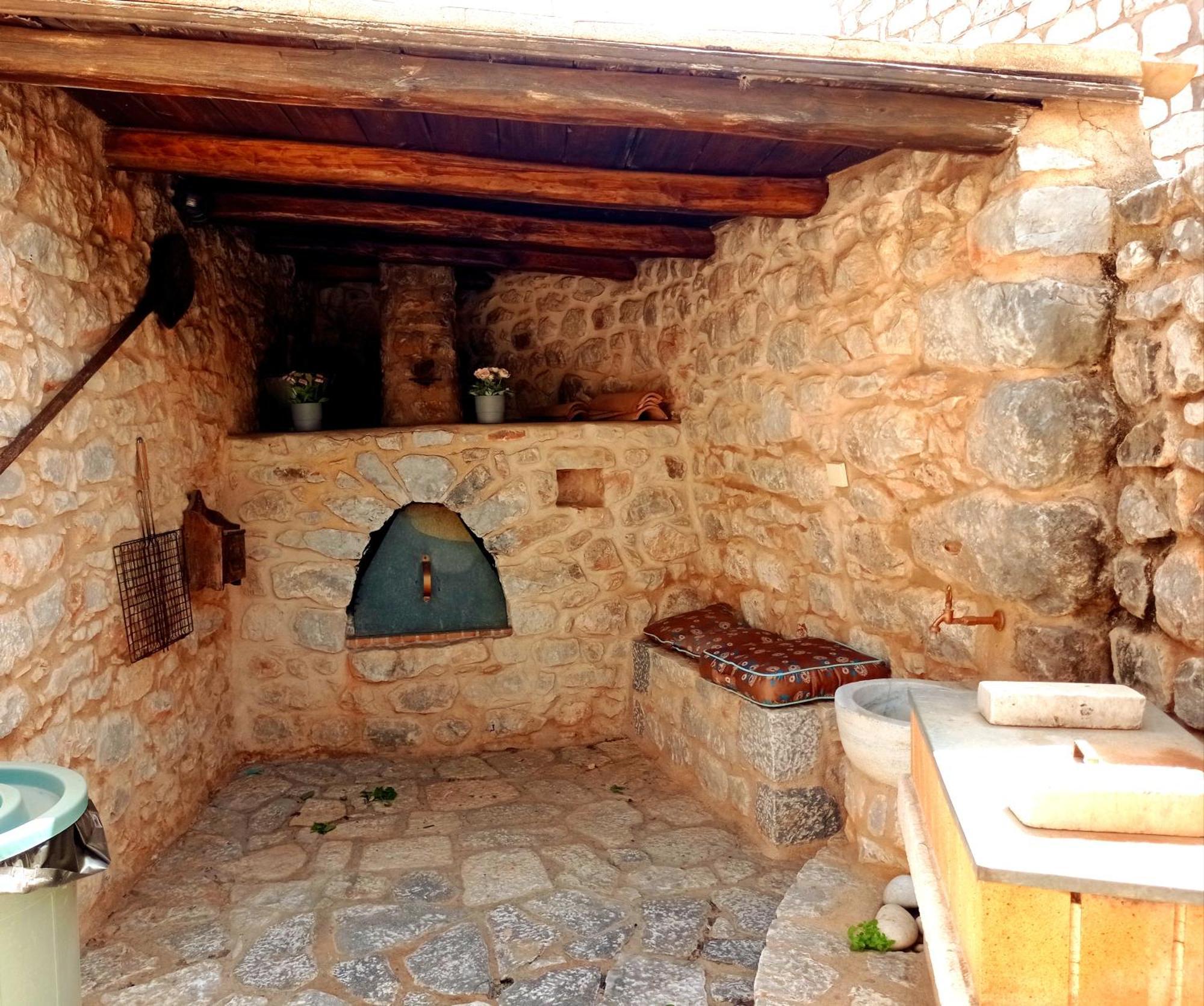 Kapetan Matapas 16th Cen. Tower * Areopoli