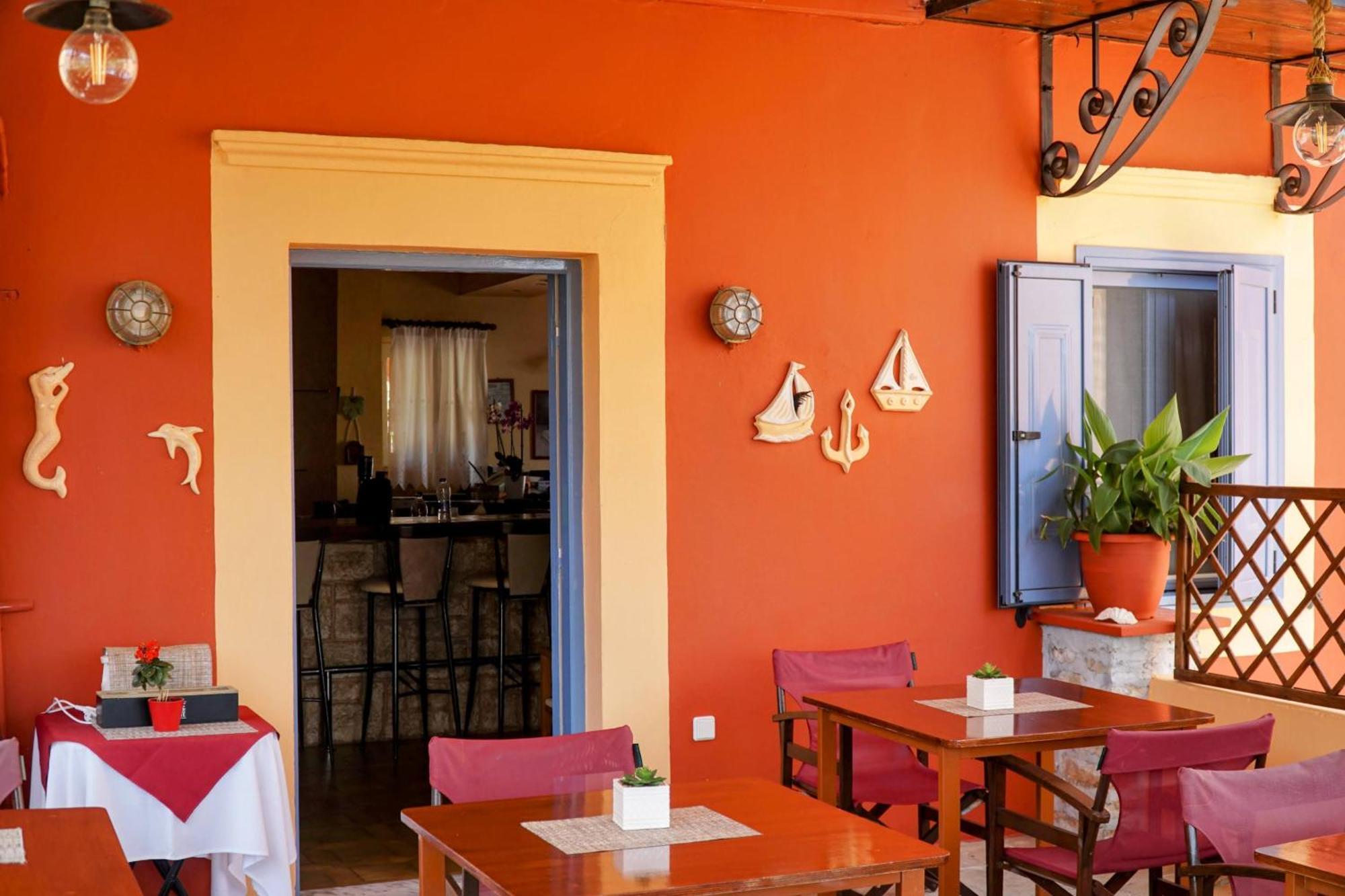 Taxiarchis Aparthotel Symi