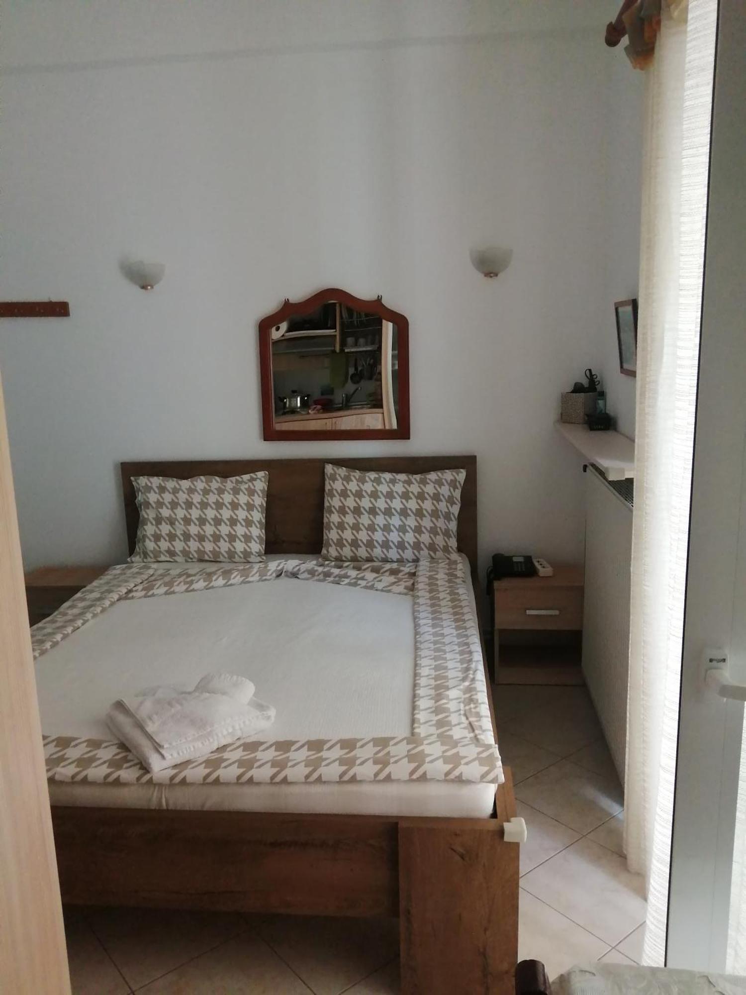 Fotini 2* Kamena Vourla