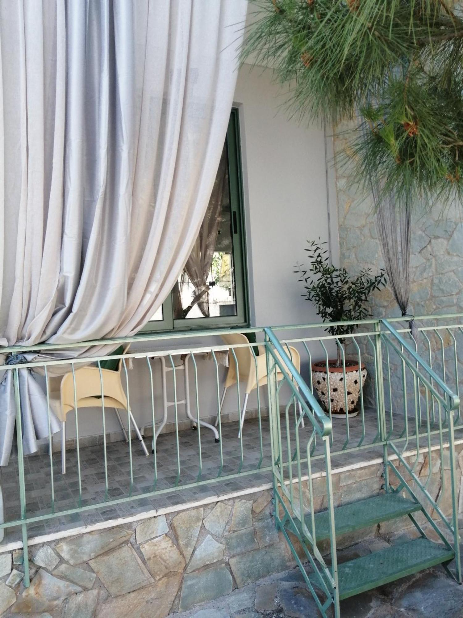 Aparthotel Fotini Kamena Vourla