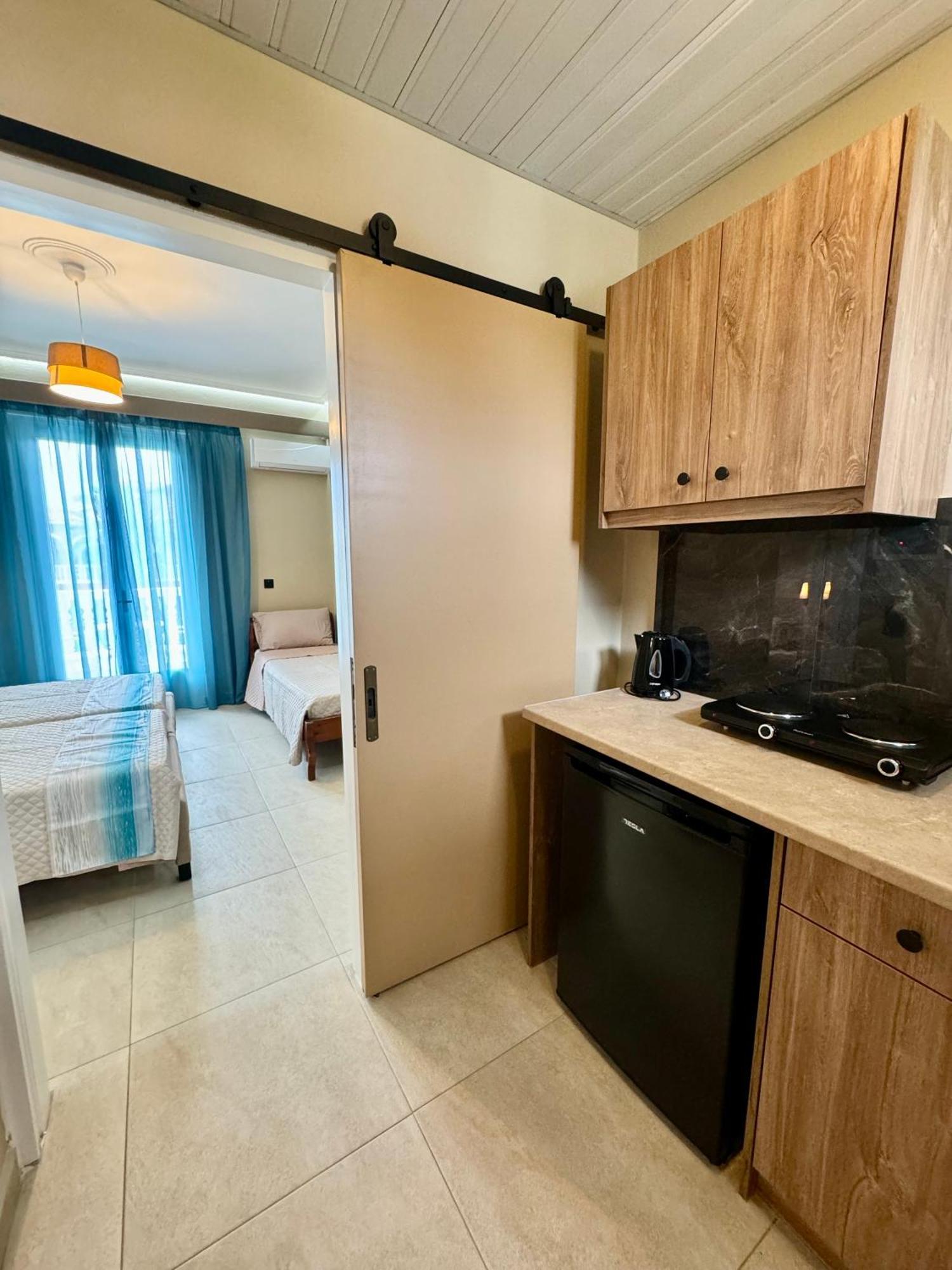 Aparthotel Dionysos 2*