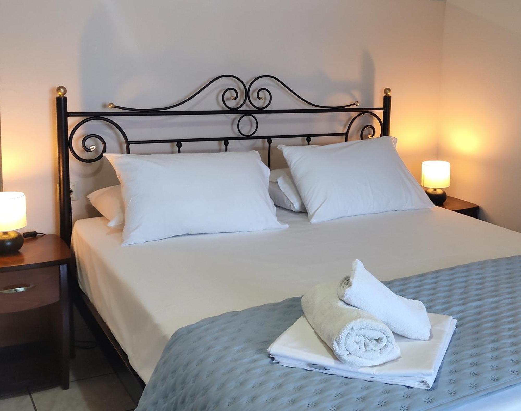 Captain Nick Aparthotel Mikros Gialos