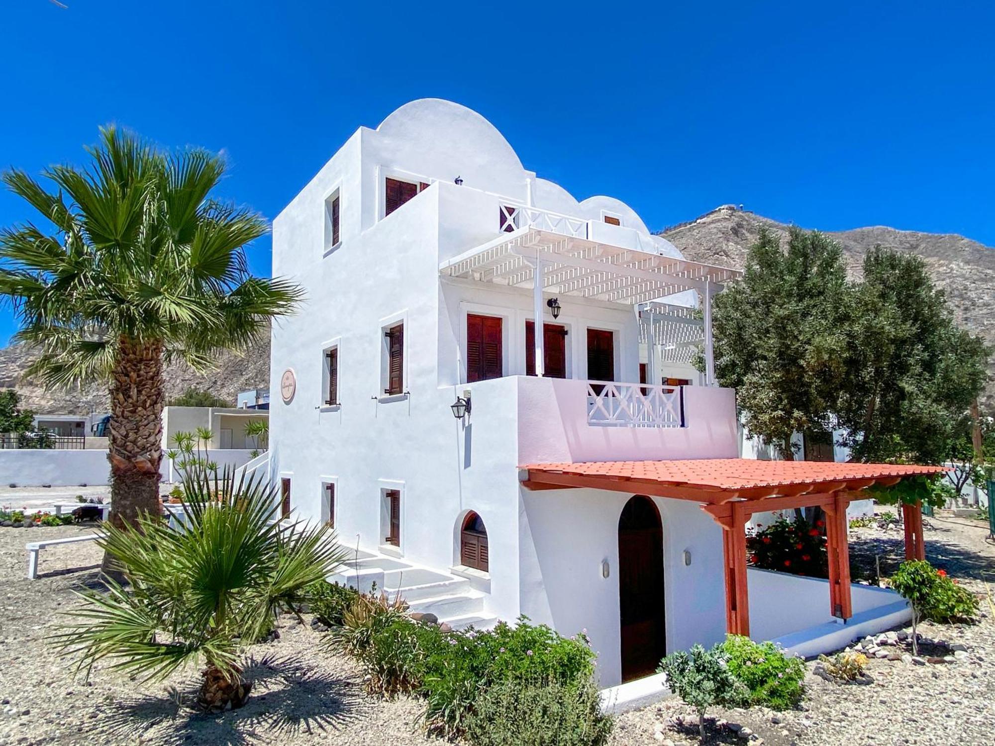 Almyra Apartment