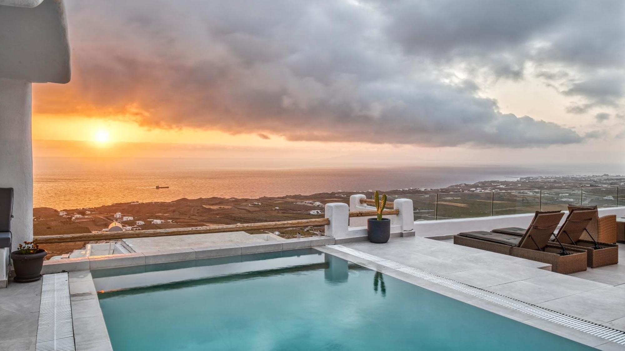 Dream Santorini *