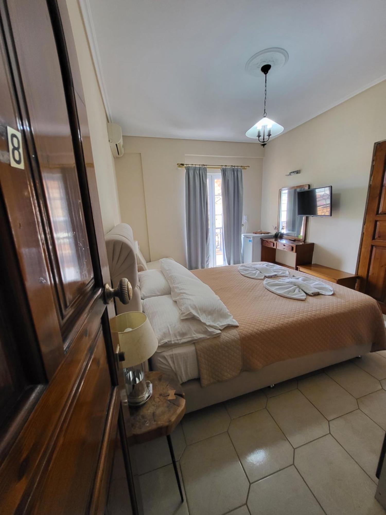 Aparthotel Paradise Bar Planos (Zakynthos)