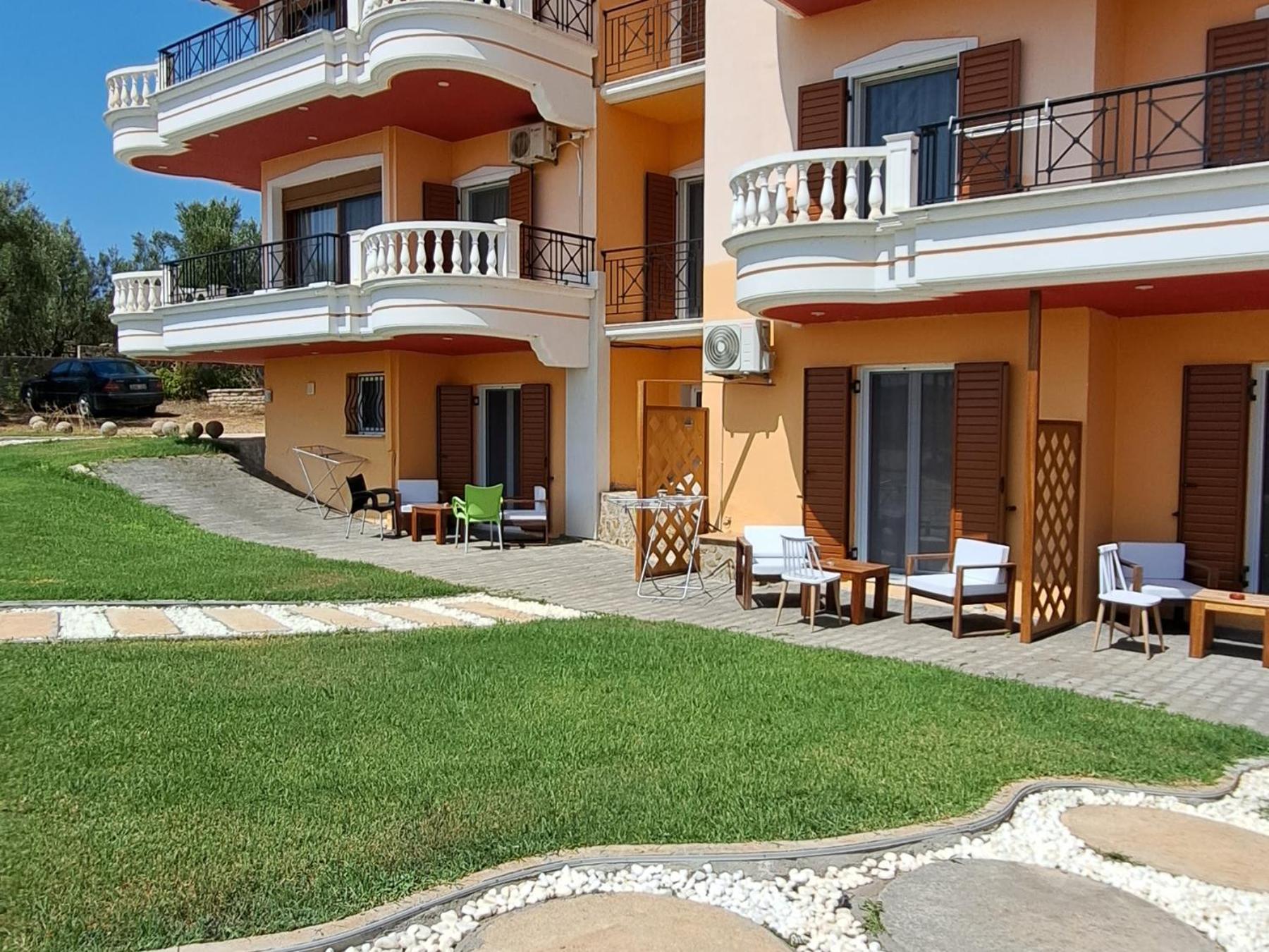 Foinikounta View Aparthotel