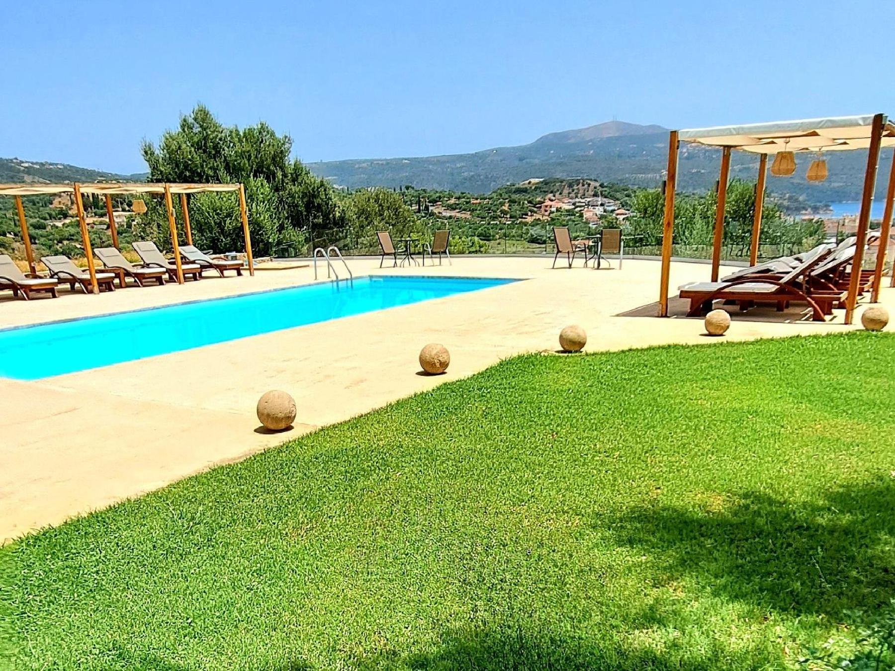 Aparthotel Foinikounta View