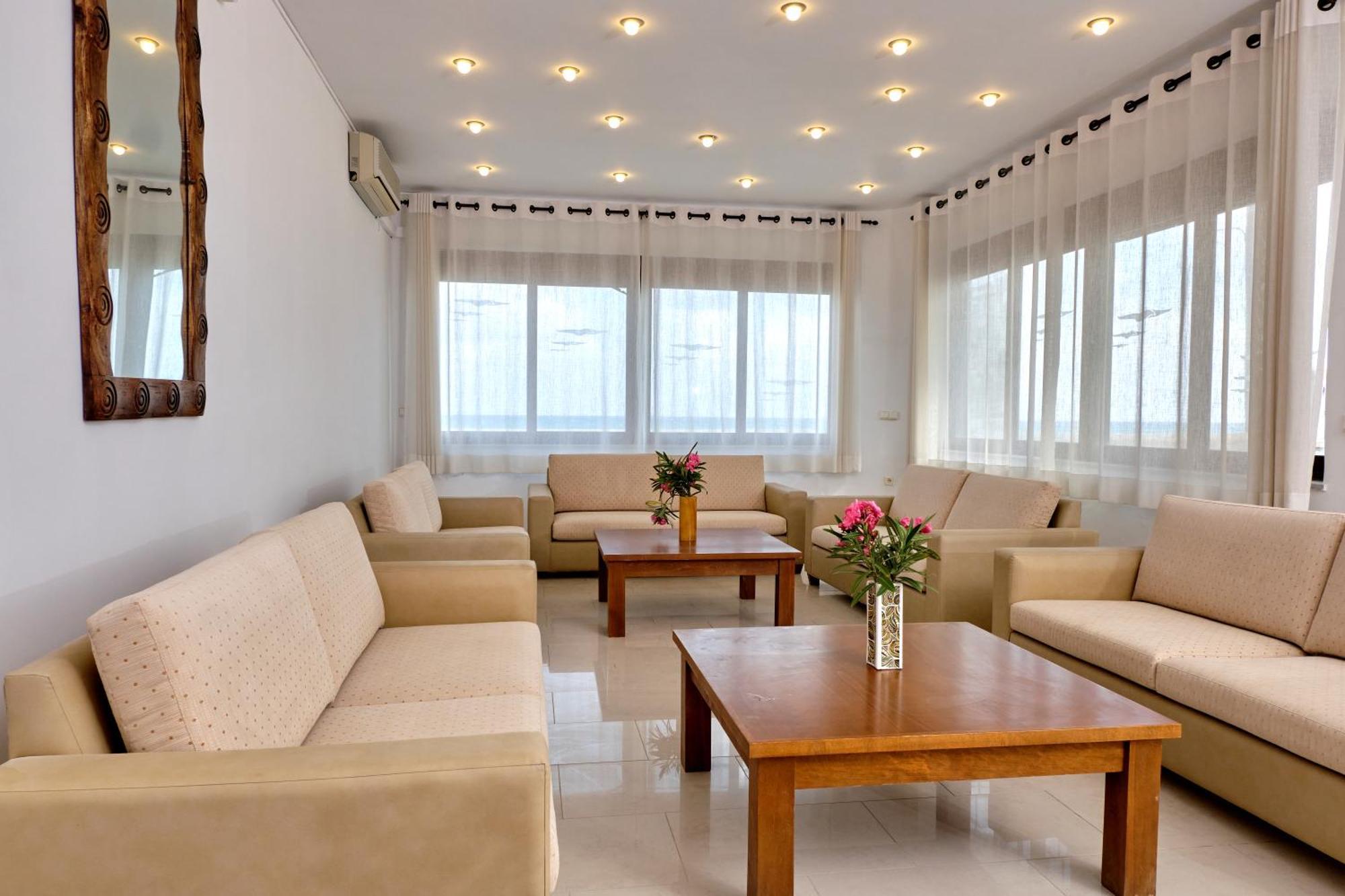 Niros Beachfront *