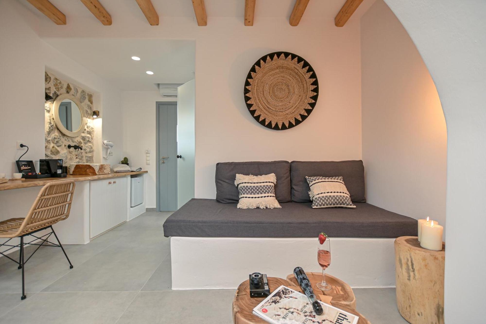 Naxos Finest & 3* Naxos City