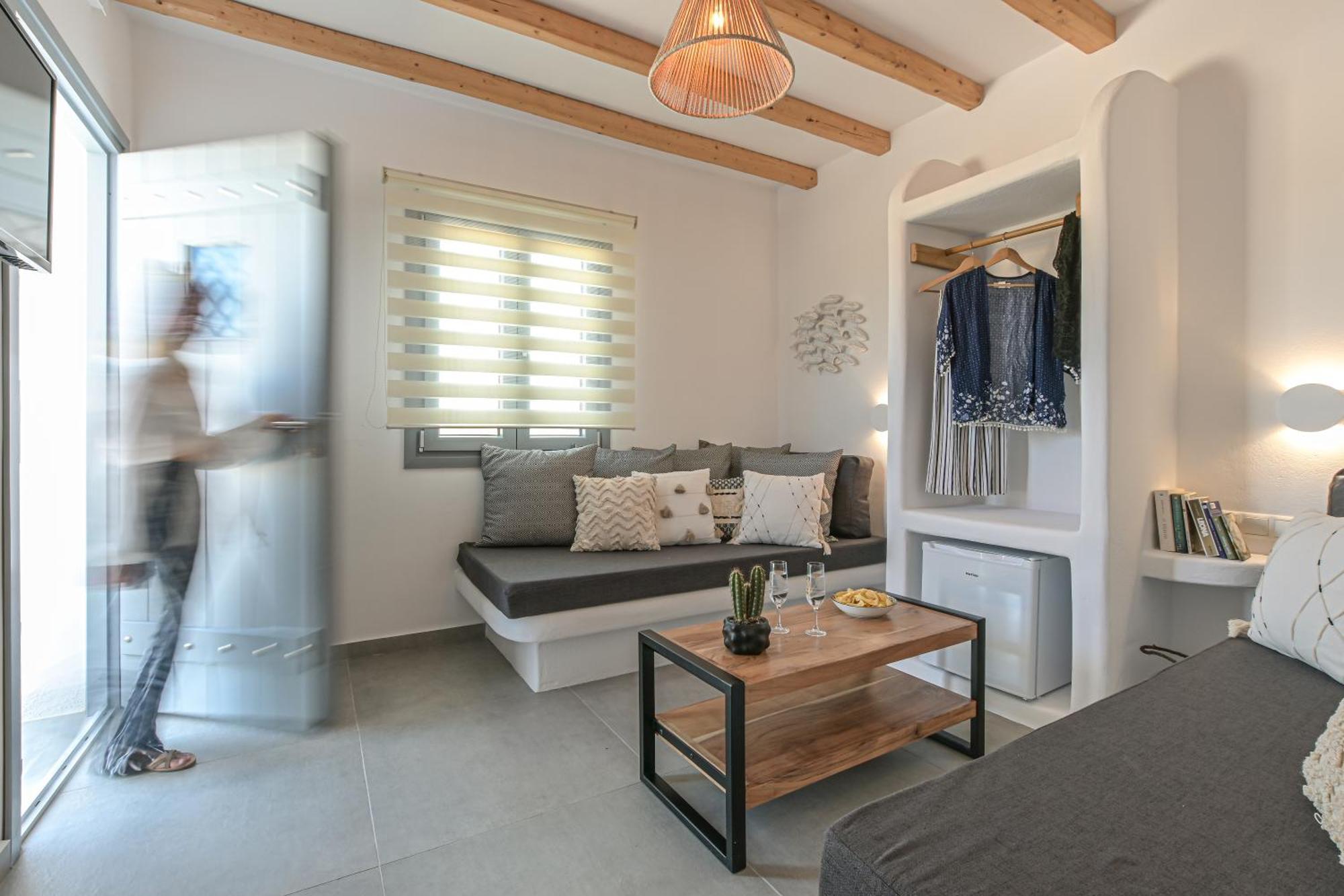 Naxos Finest & 3* Naxos City