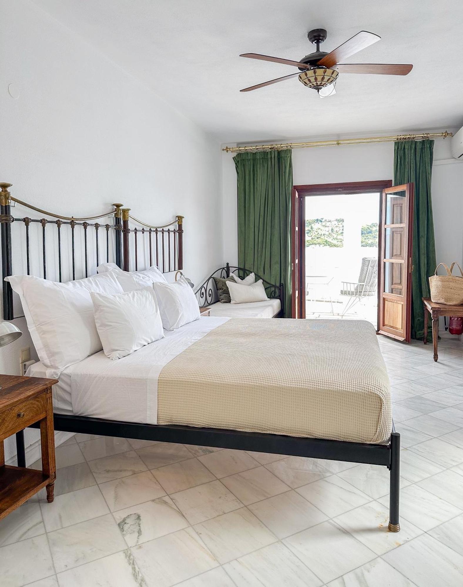 Guest house Ourania's Mansion Skiathos Town
