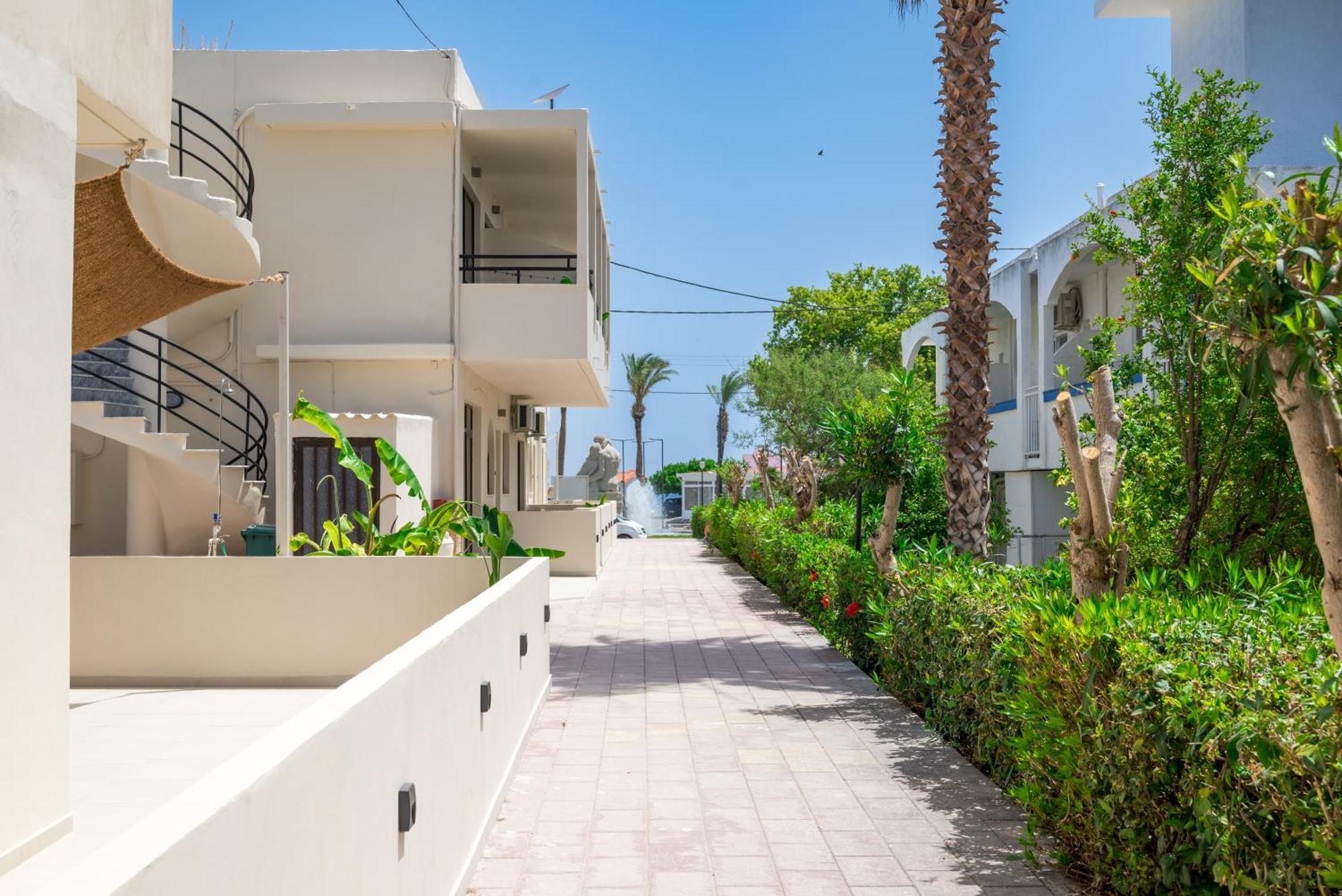 Atma & Hotel 3*