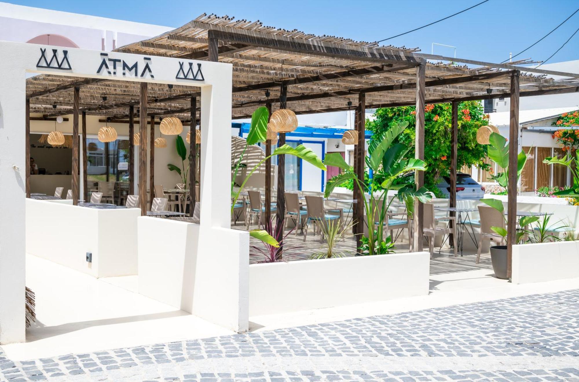 Hotel Atma &