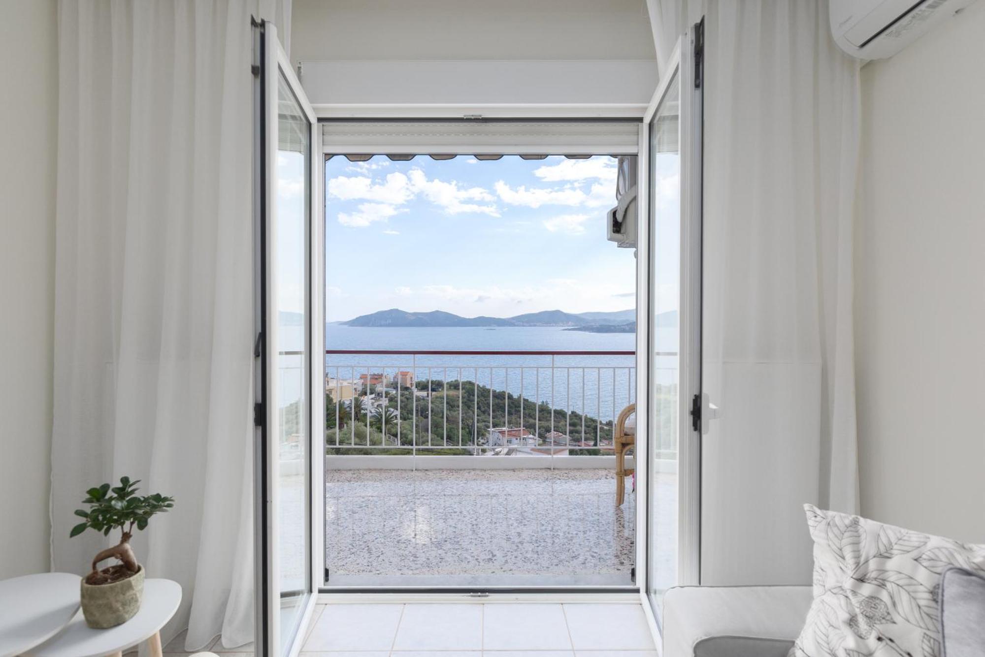 Mimoza's Sea View Palaiontsiflikion