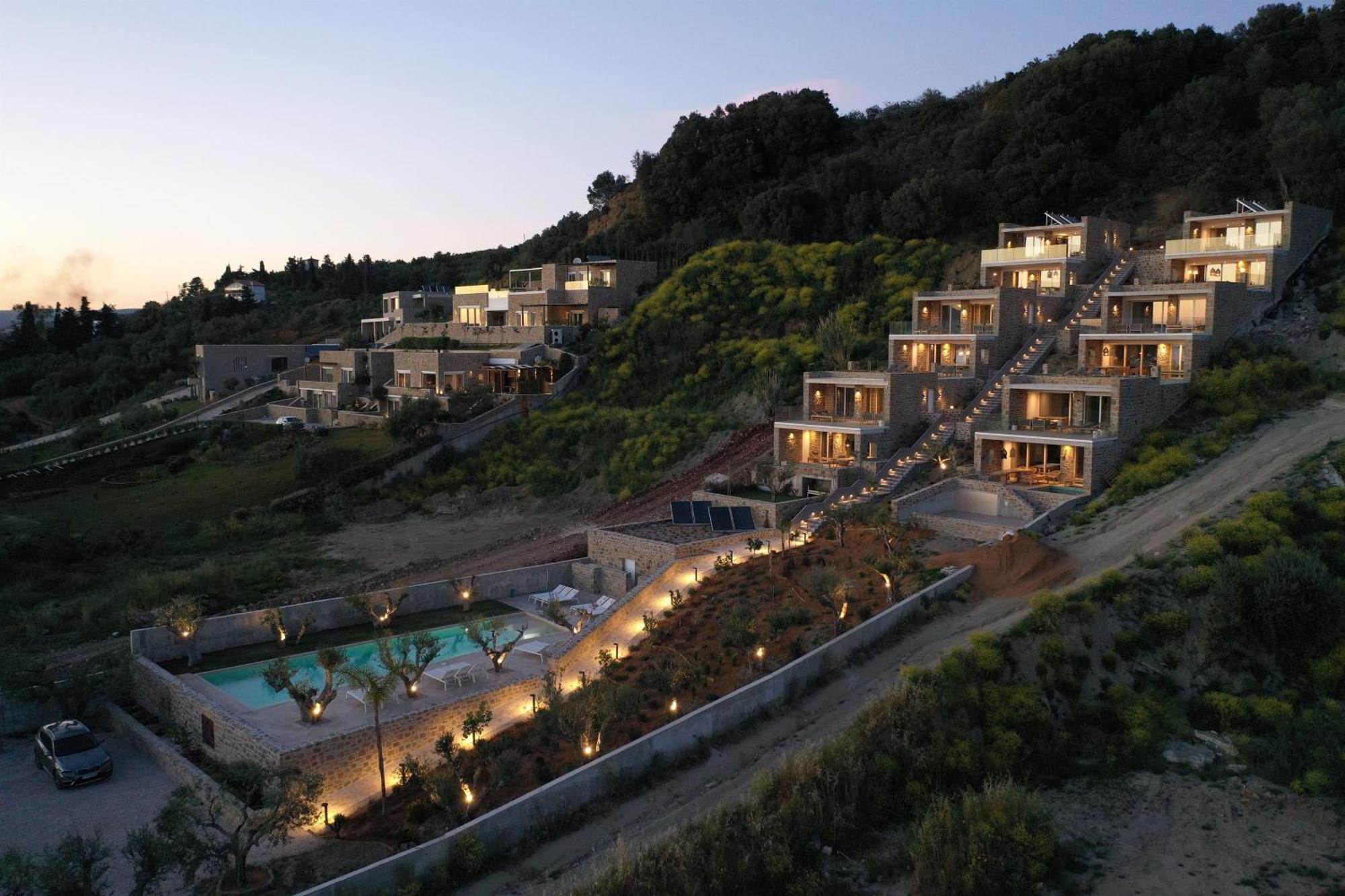 Holiday home Hills 6 - Luxury With Private Pool *