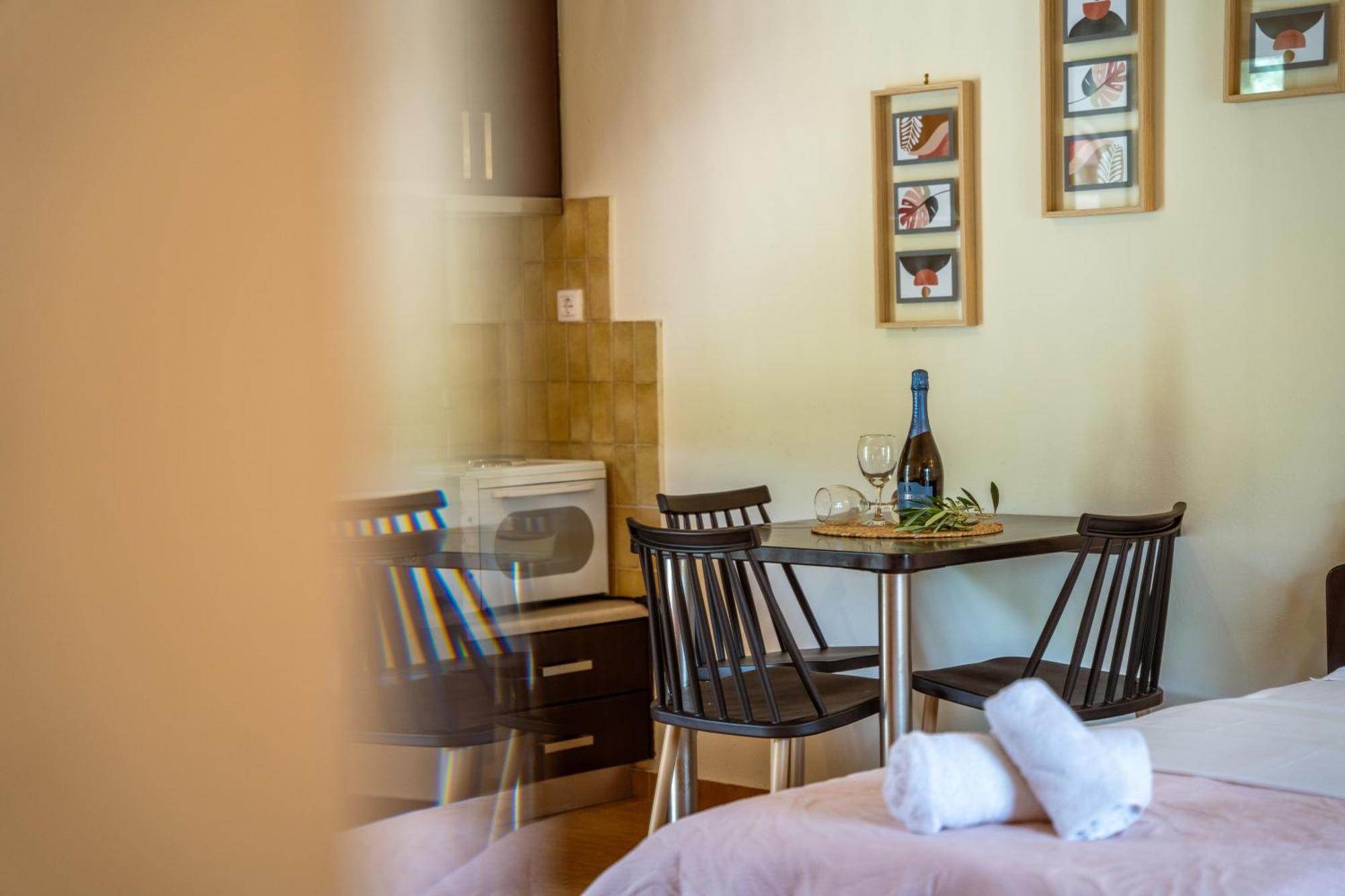 Aiora Aparthotel