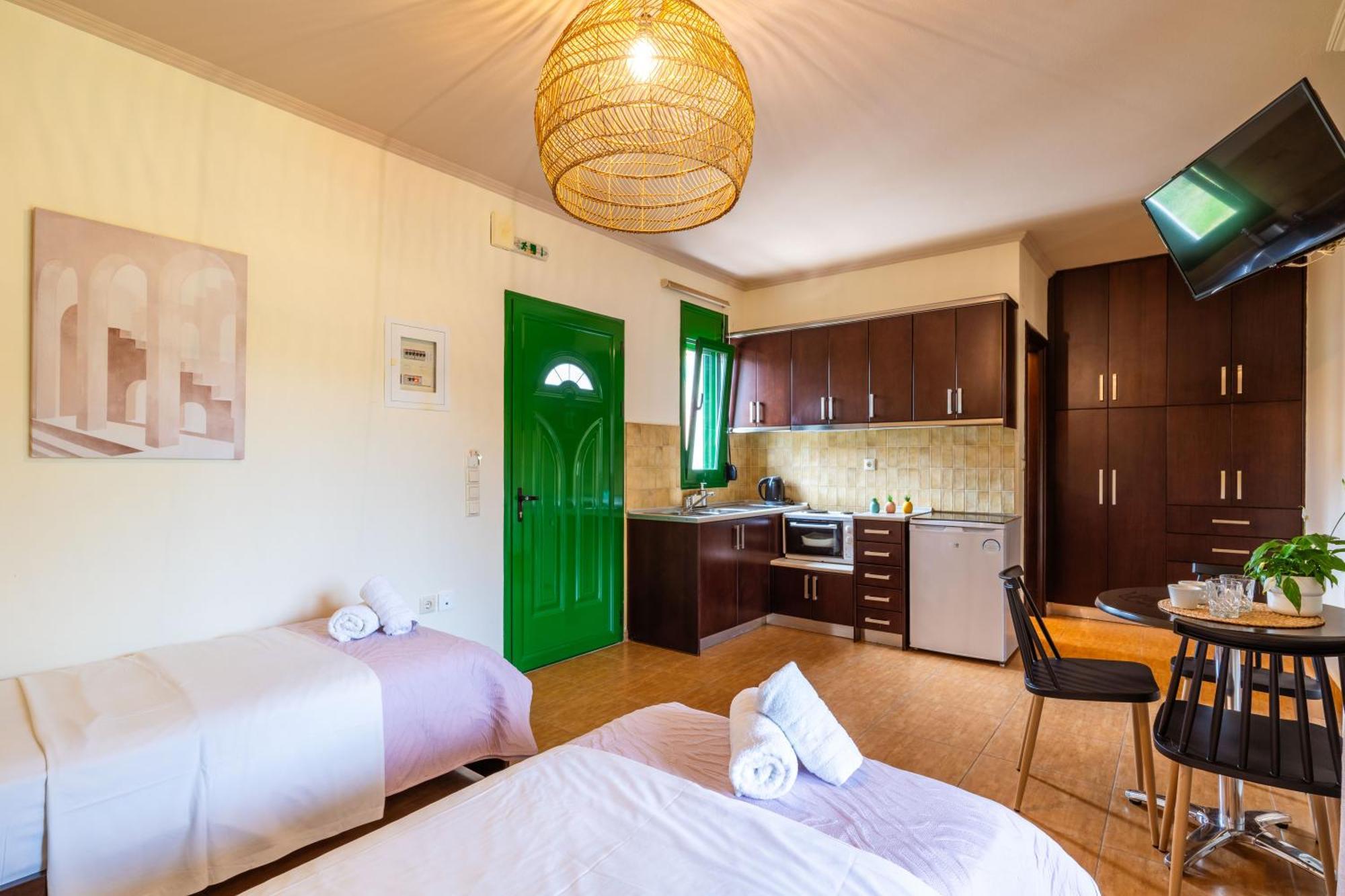Aiora Aparthotel