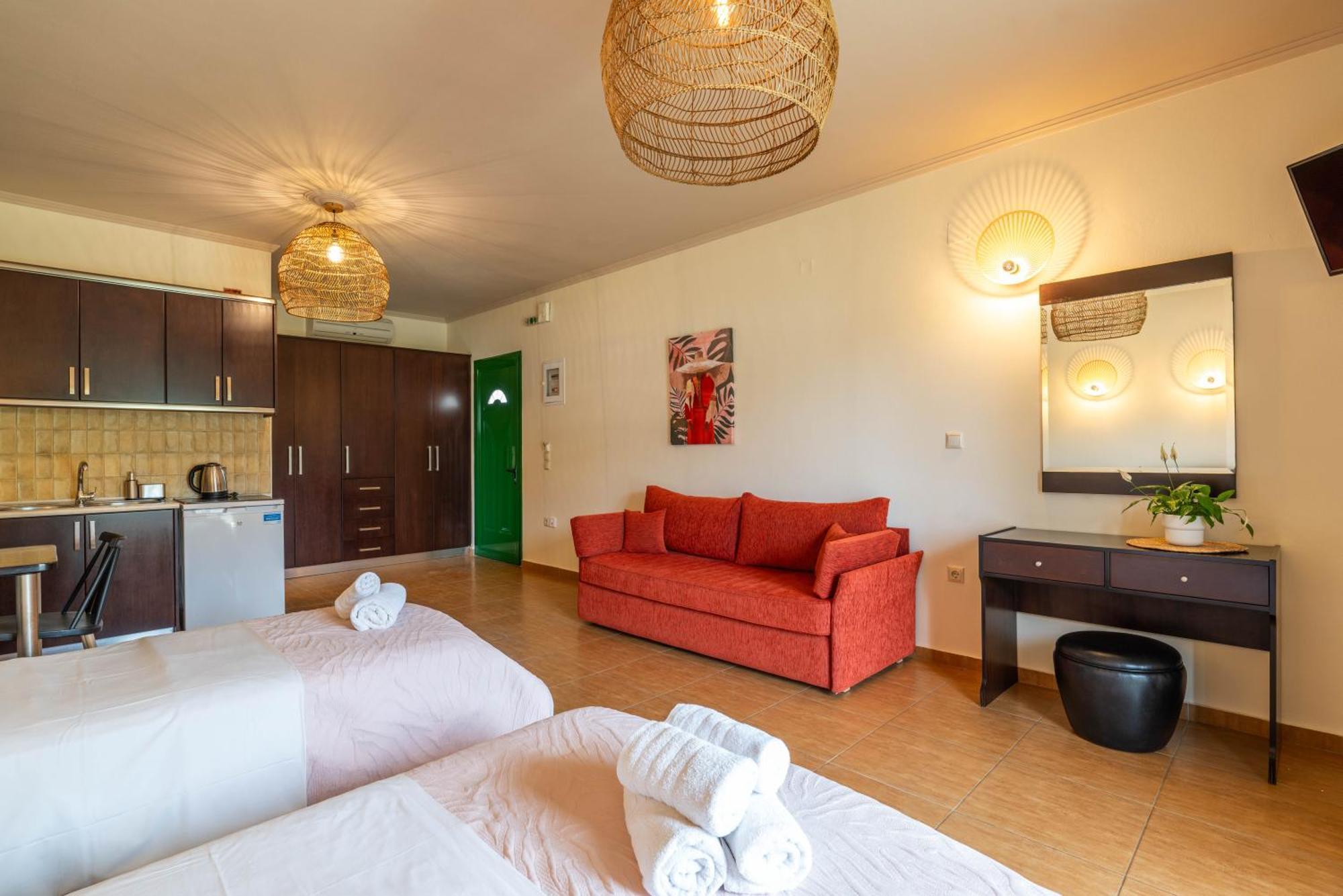 Aiora Aparthotel *