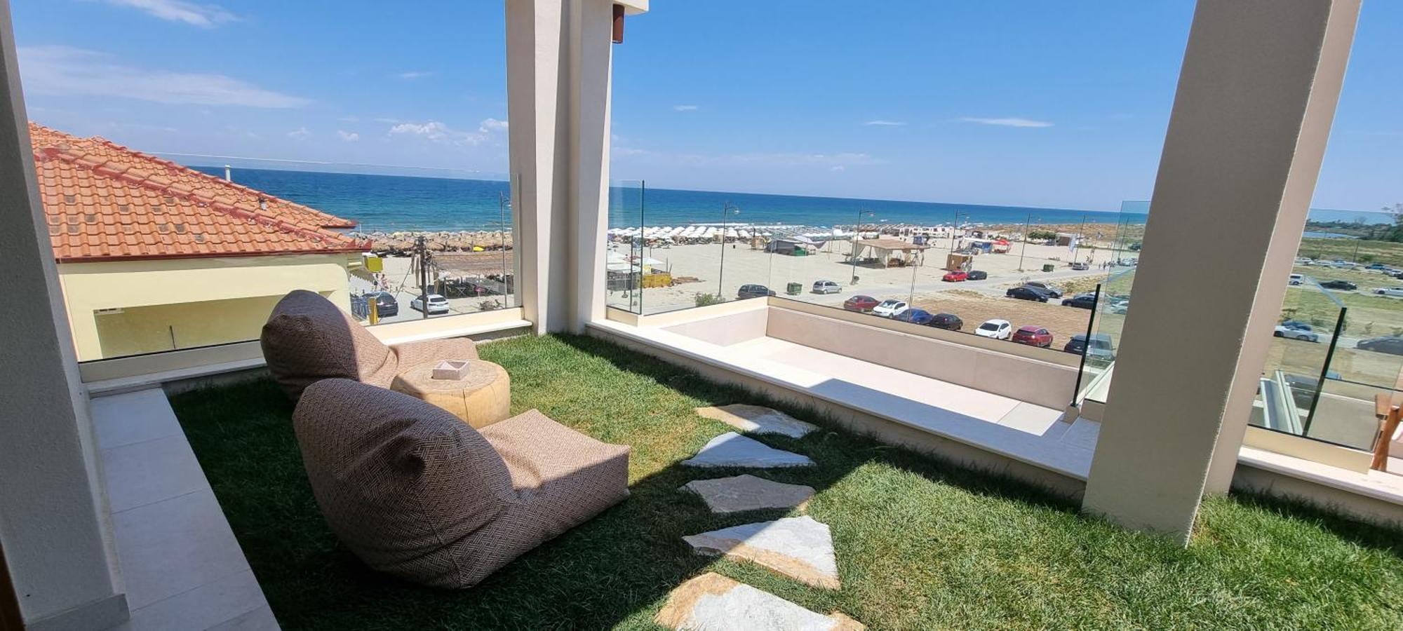 Pantheon Sea View Aparthotel *
