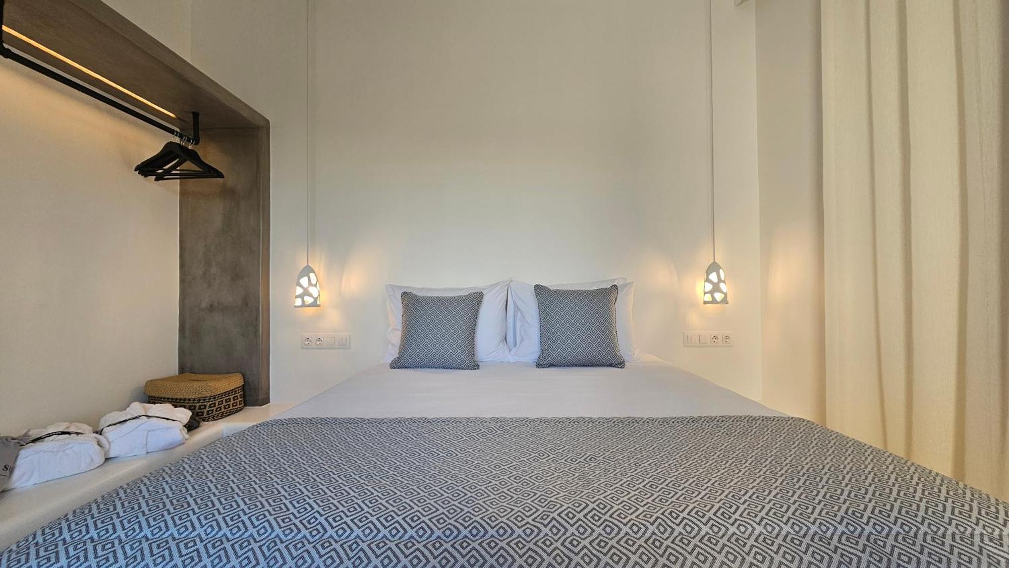 Aparthotel Manesis Pollonia